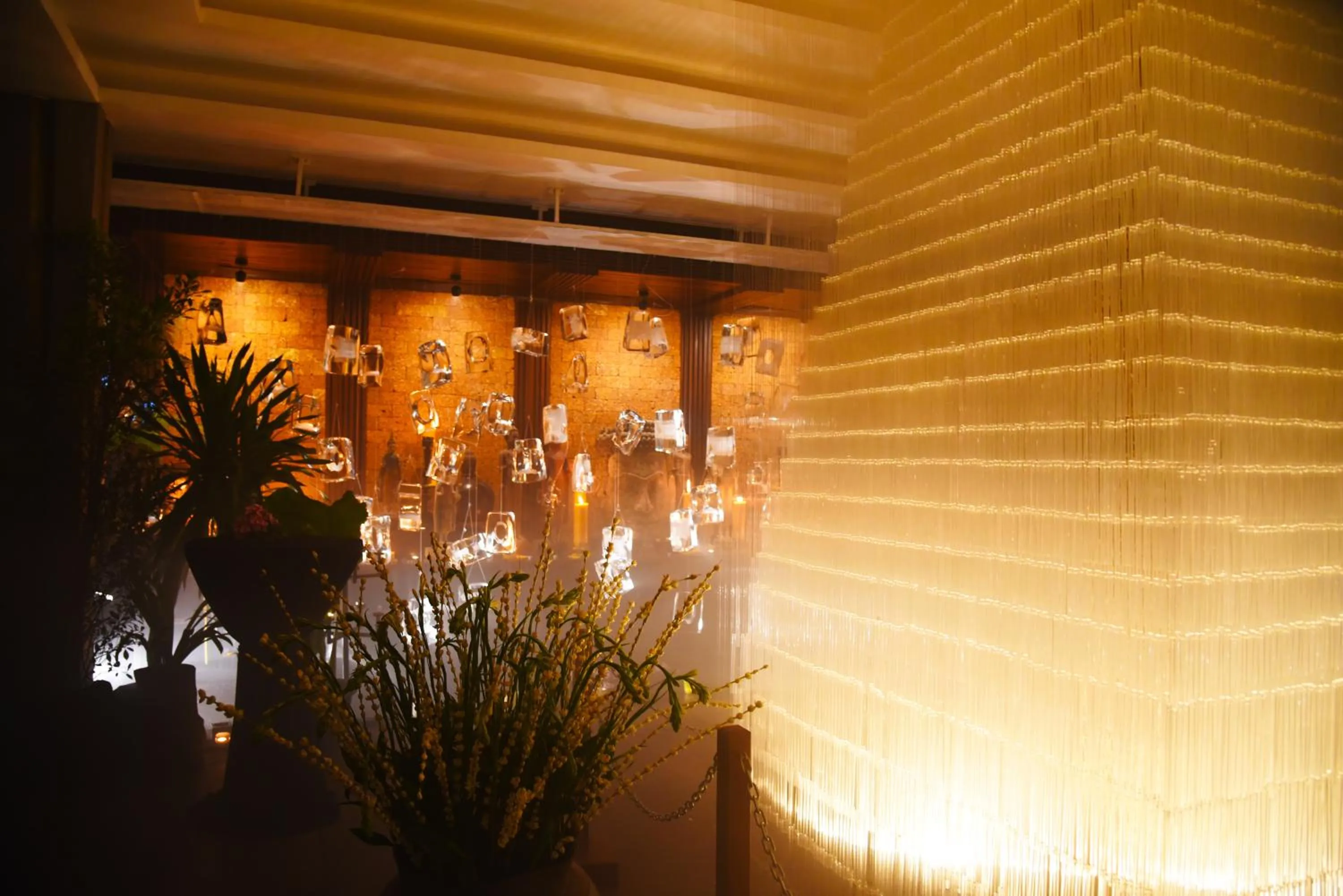 Evening entertainment in Jaya House River Park Hotel