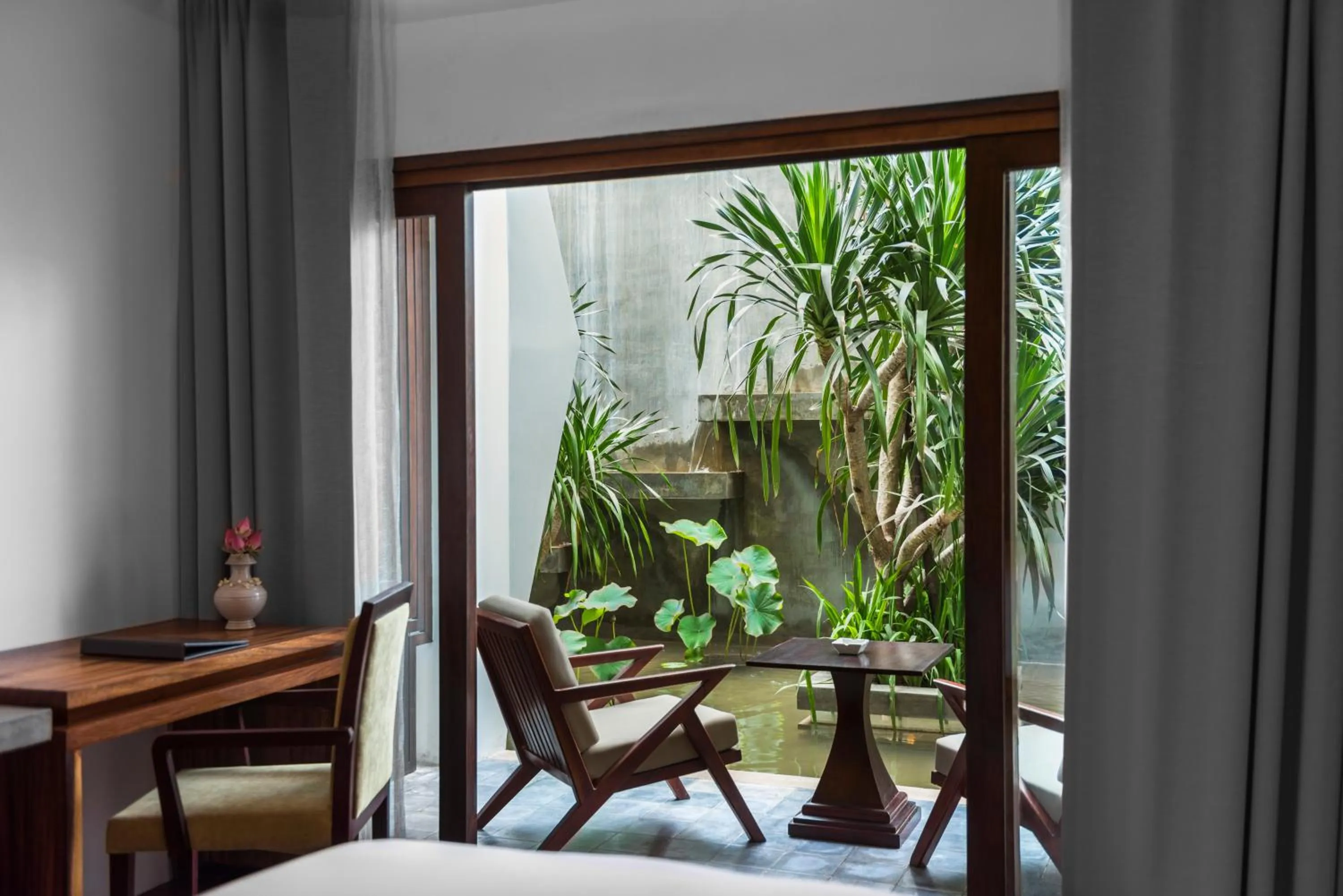 Balcony/Terrace in Jaya House River Park Hotel