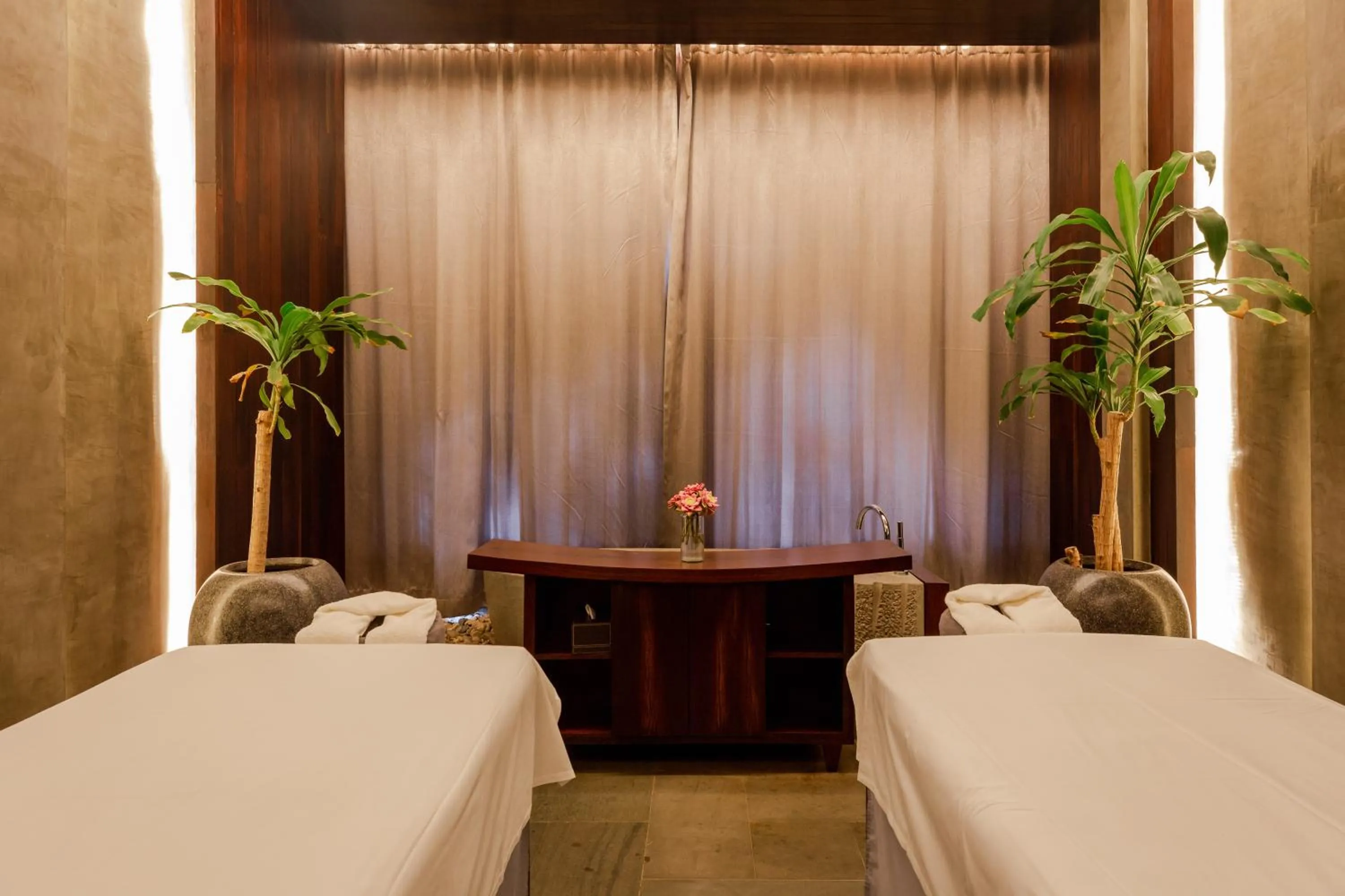 Massage, Bed in Jaya House River Park Hotel