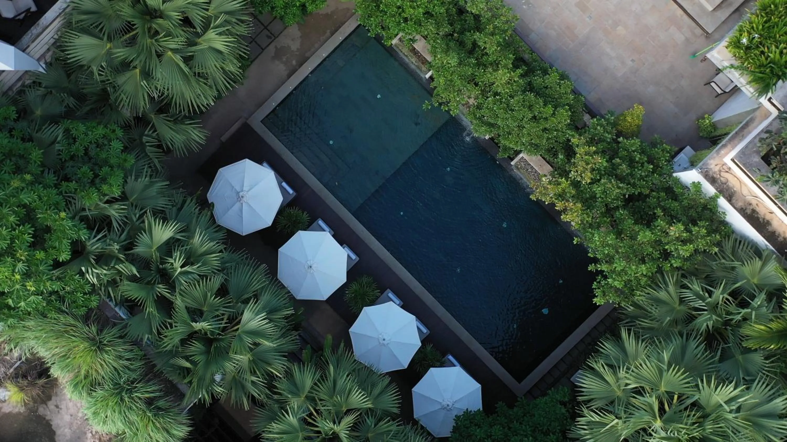 Swimming pool in Jaya House River Park Hotel