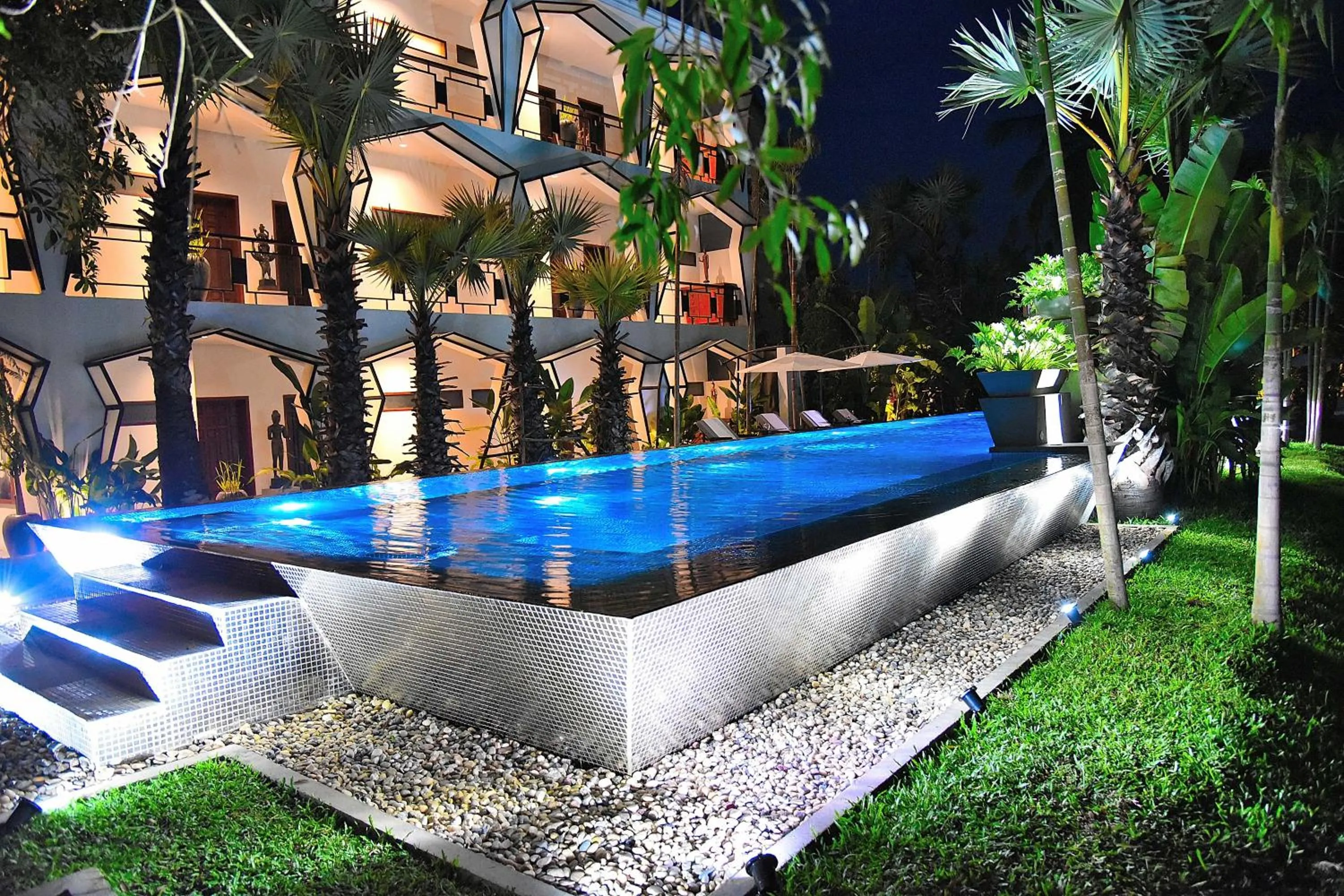 Swimming pool in Jaya House River Park Hotel