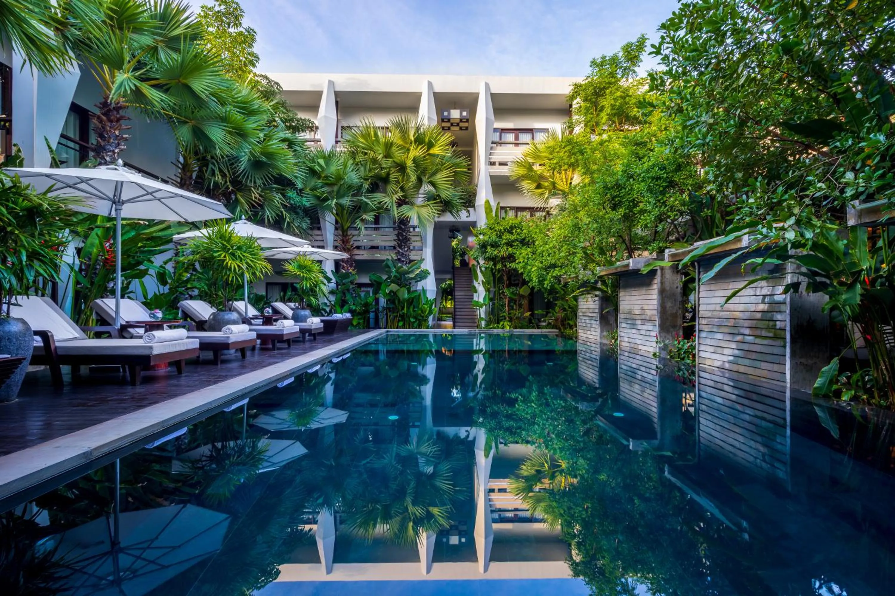Swimming pool in Jaya House River Park Hotel