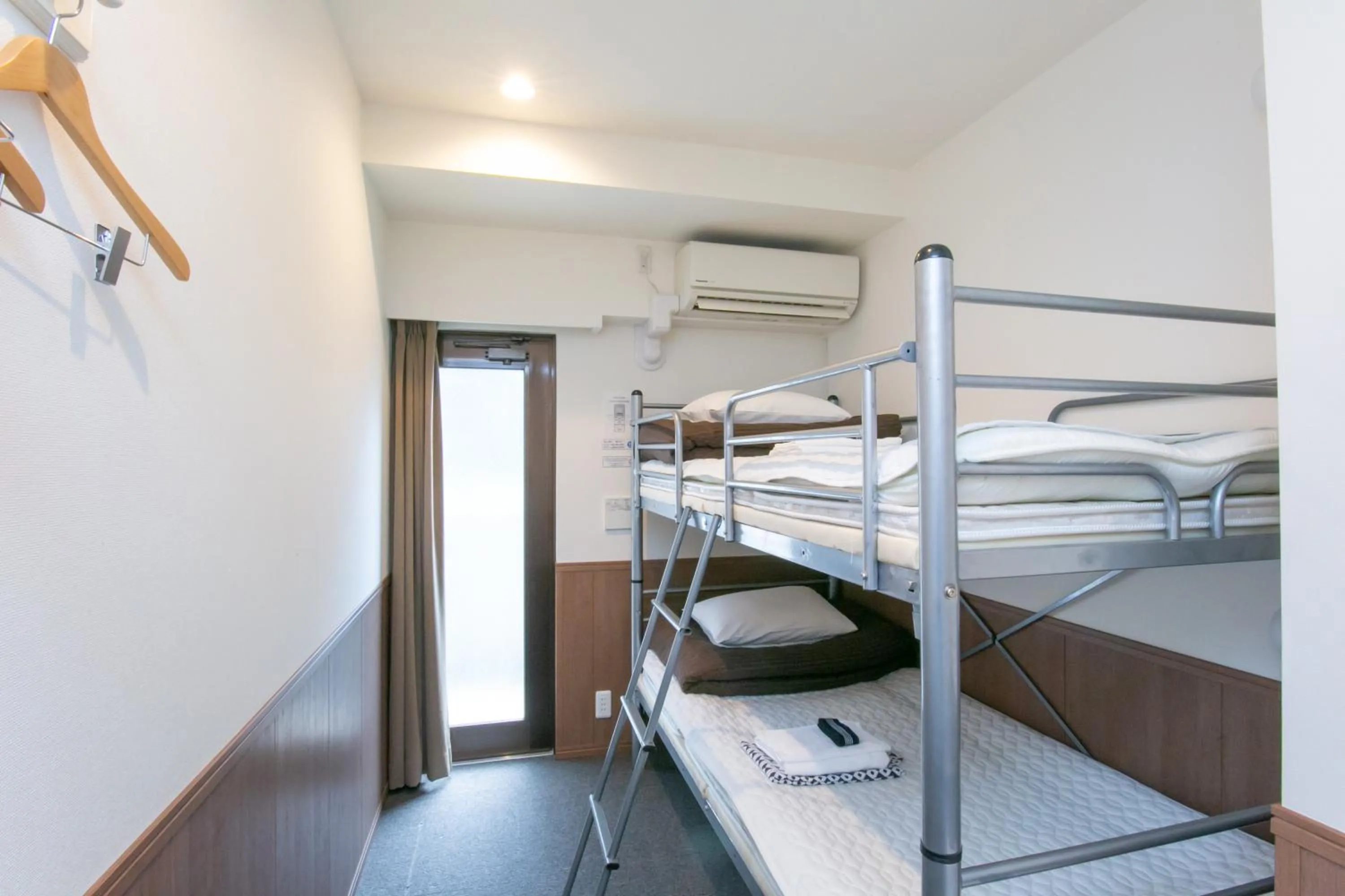 Photo of the whole room, Bed in Oak Hotel Edo