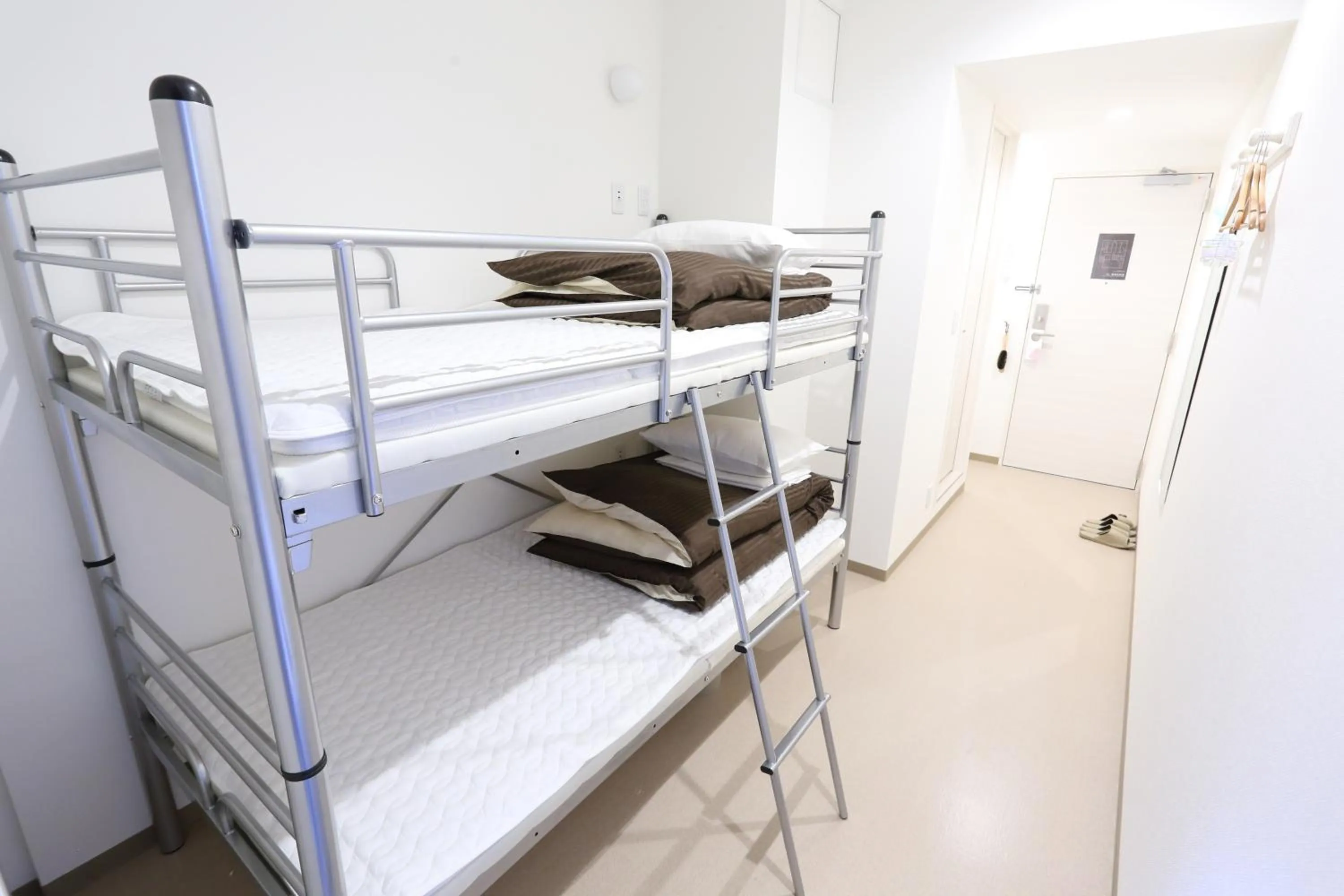 bunk bed, Bed in Oak Hotel Edo