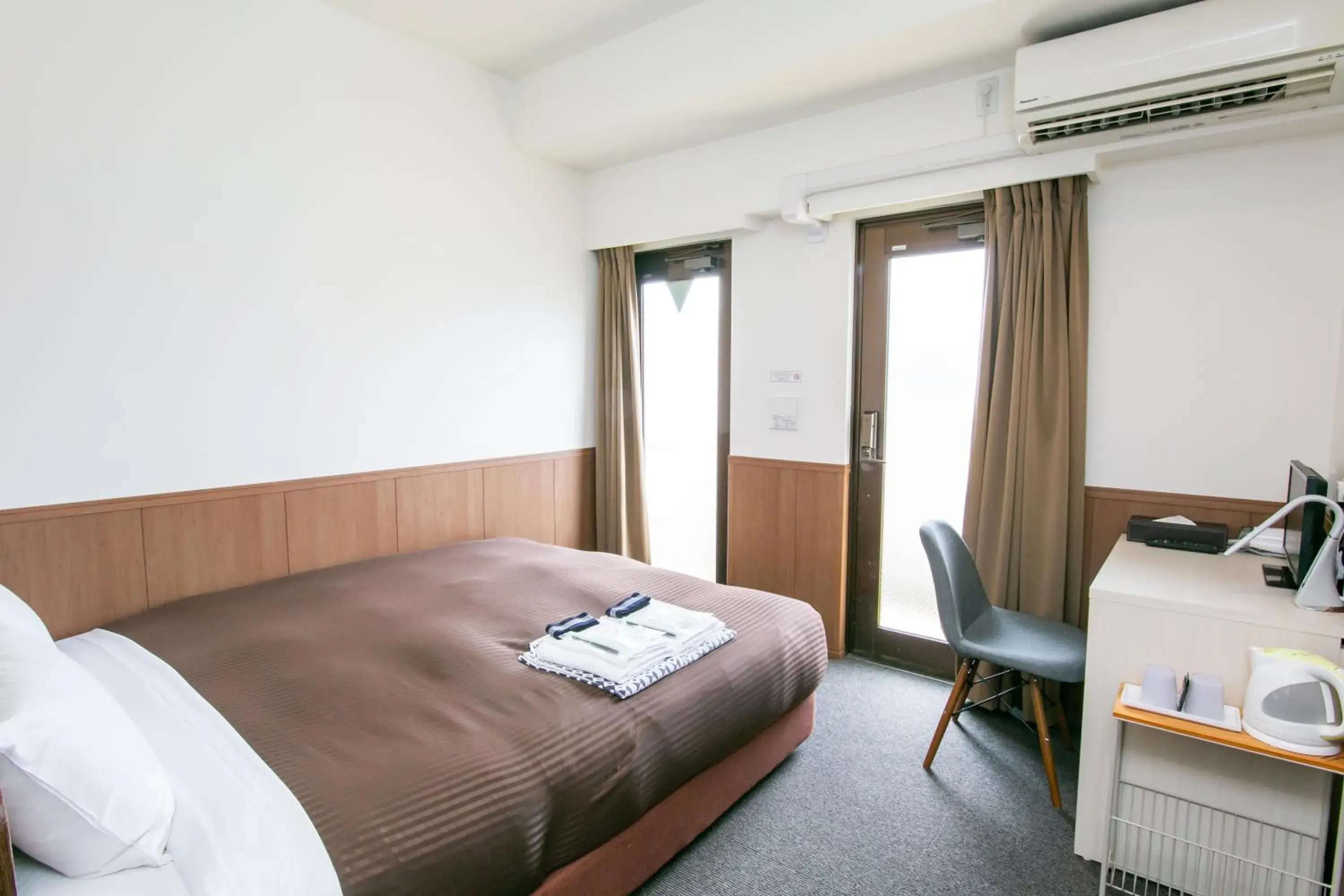 Double Room with Queen Size Bed - single occupancy in Oak Hotel Edo Double Room with Queen Size Bed - single occupancy in Oak Hotel Edo