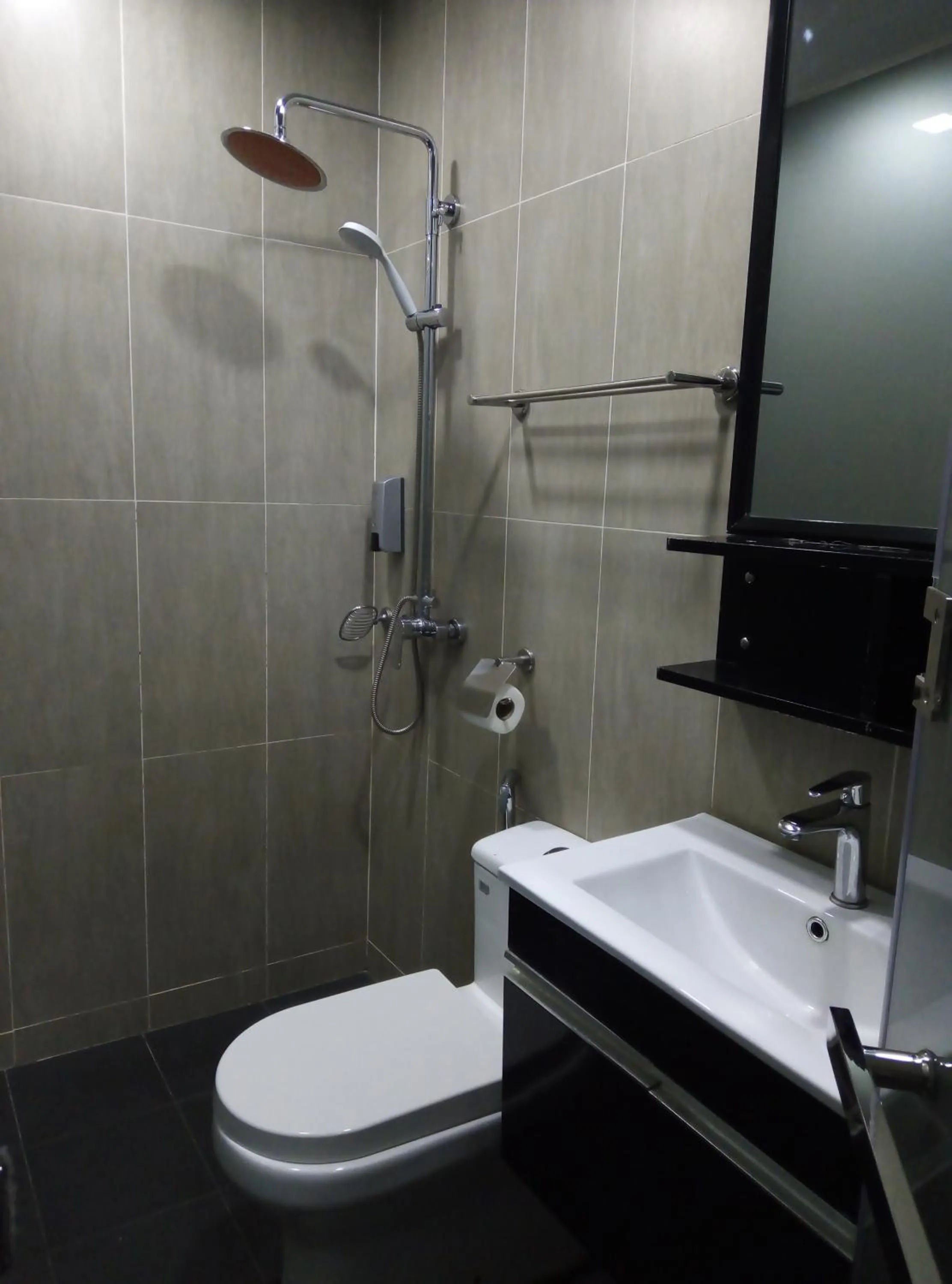 Shower in NueVo Boutique Hotel, Kota Kemuning, Shah Alam