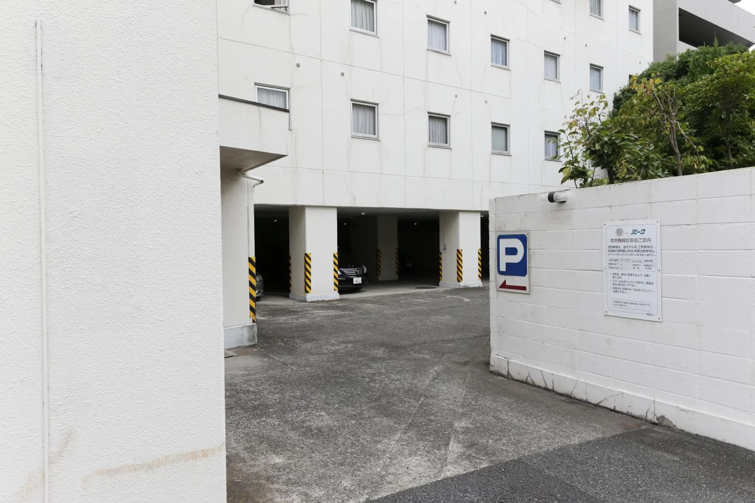 Property building in Kawasaki Hotel Park Property building in Kawasaki Hotel Park