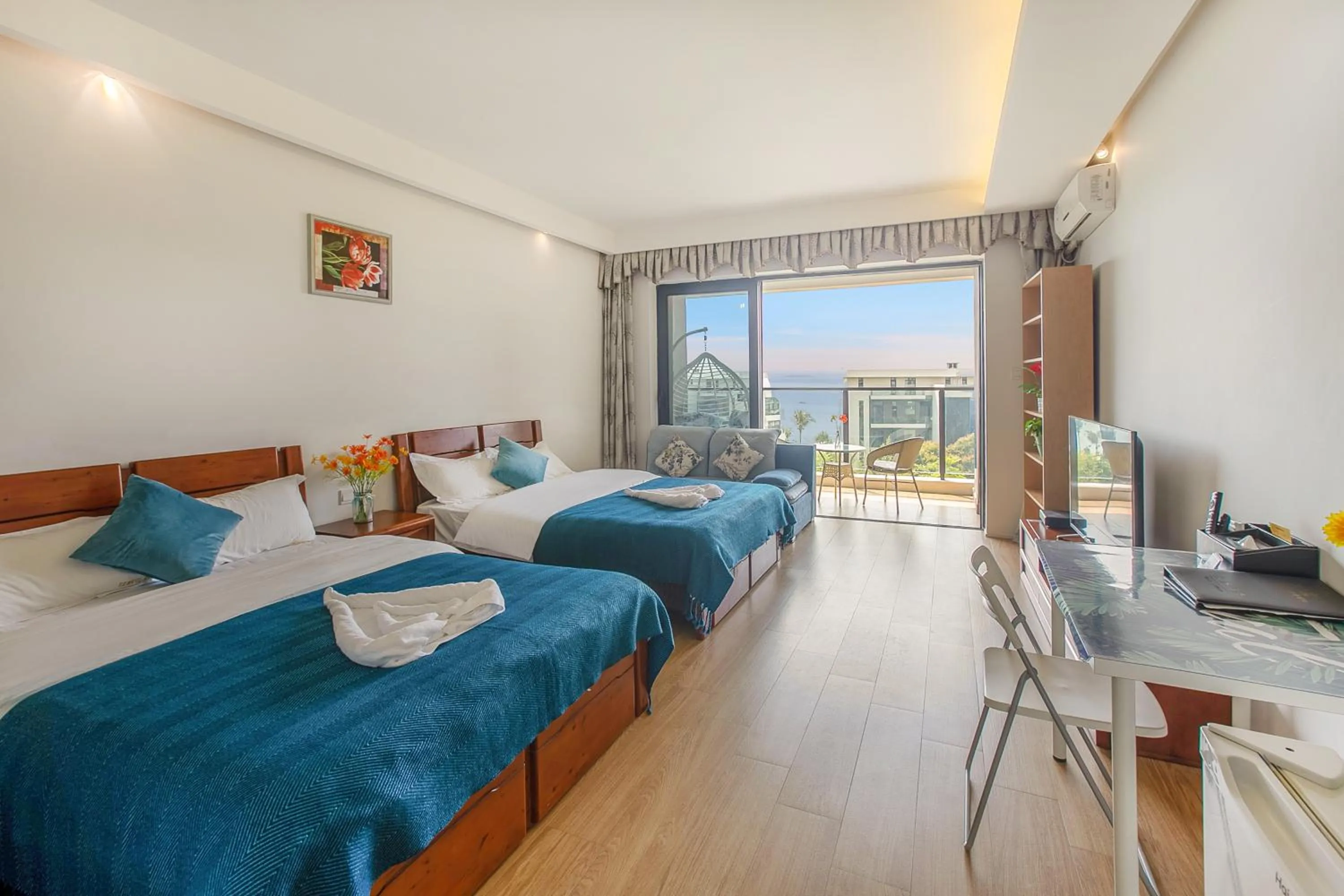 Bed in HuiZhou HuaYangNian Seaview Guesthouse