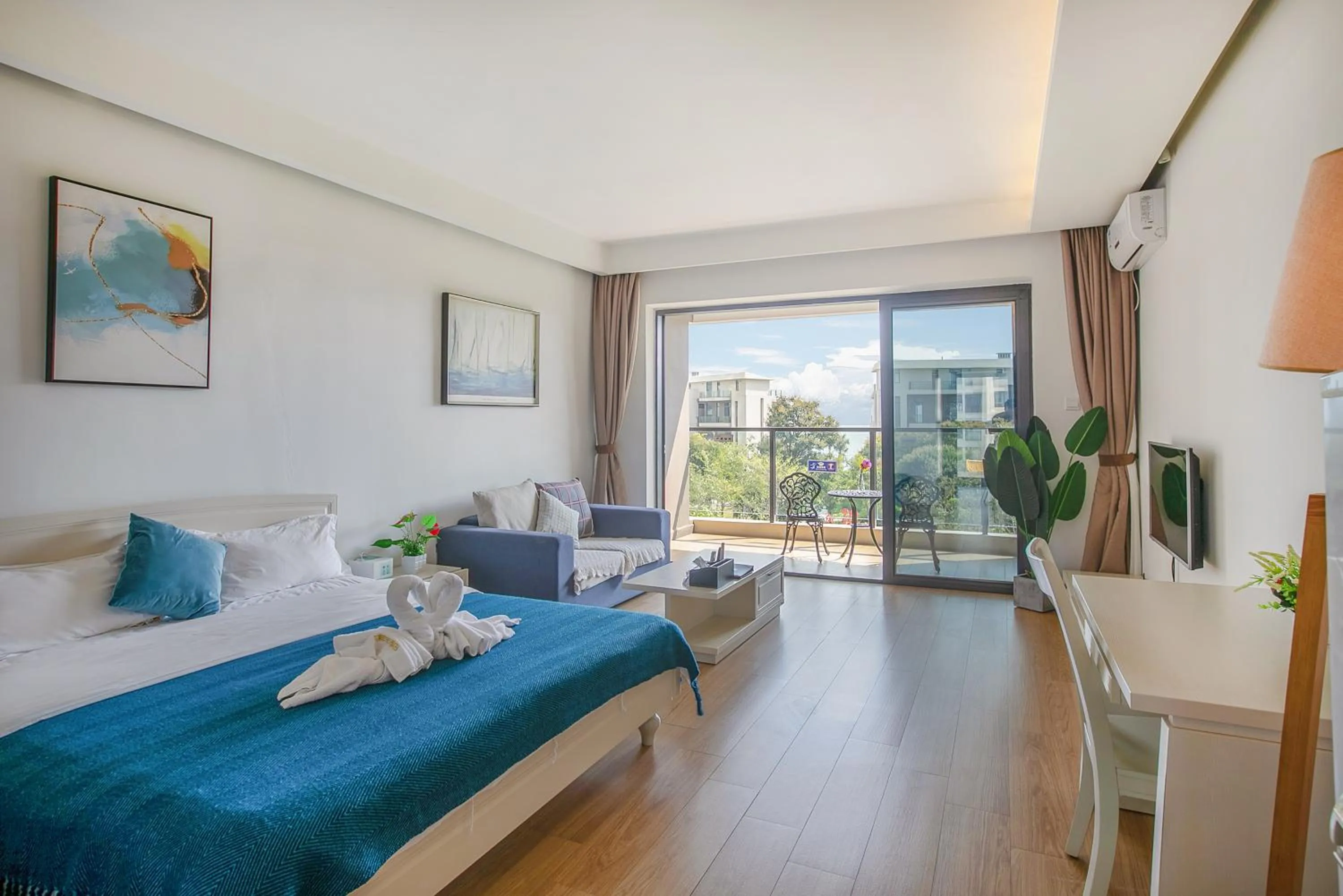 Bed in HuiZhou HuaYangNian Seaview Guesthouse