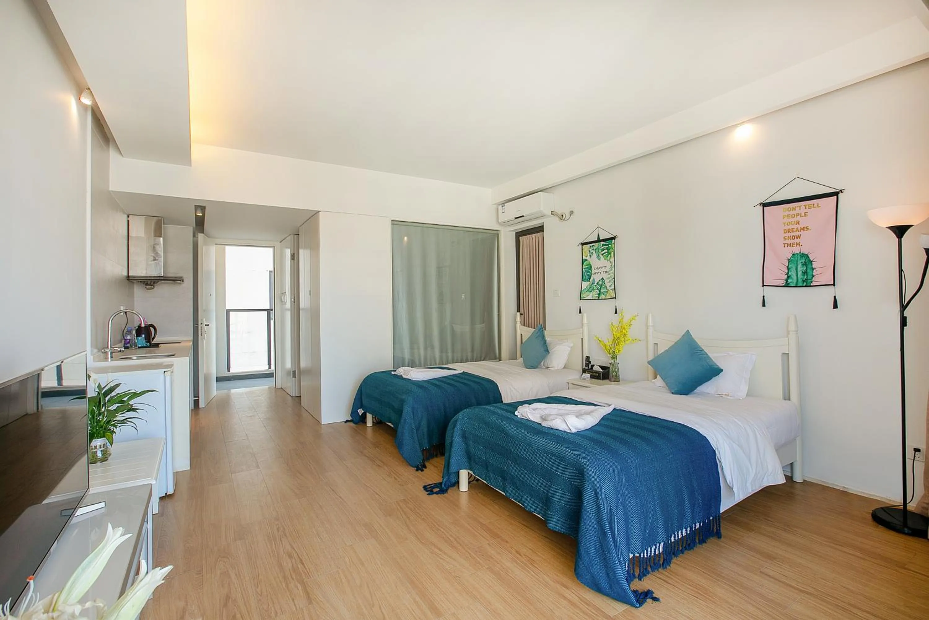 Bed in HuiZhou HuaYangNian Seaview Guesthouse