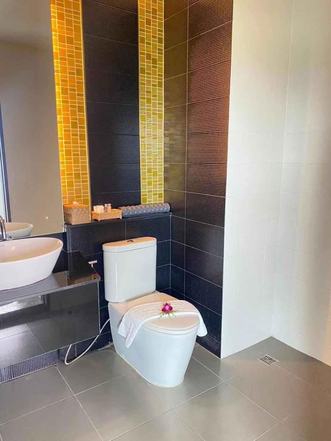 Bathroom in Siva Royal Hotel