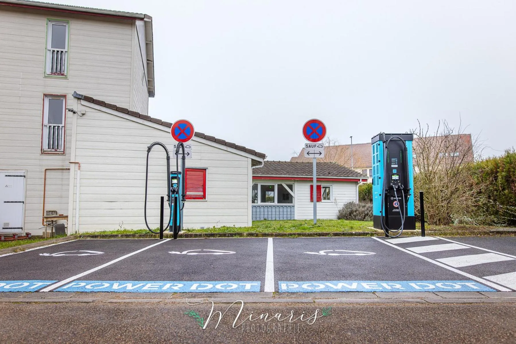 Parking in B Hotel Troyes Aéroport