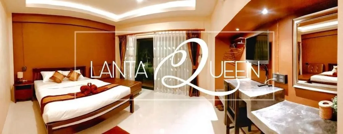 Bed in Lanta Queen Resort