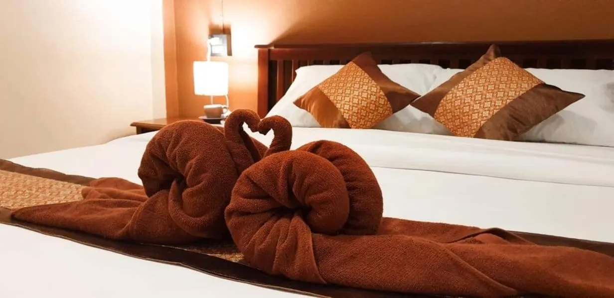 Bed in Lanta Queen Resort