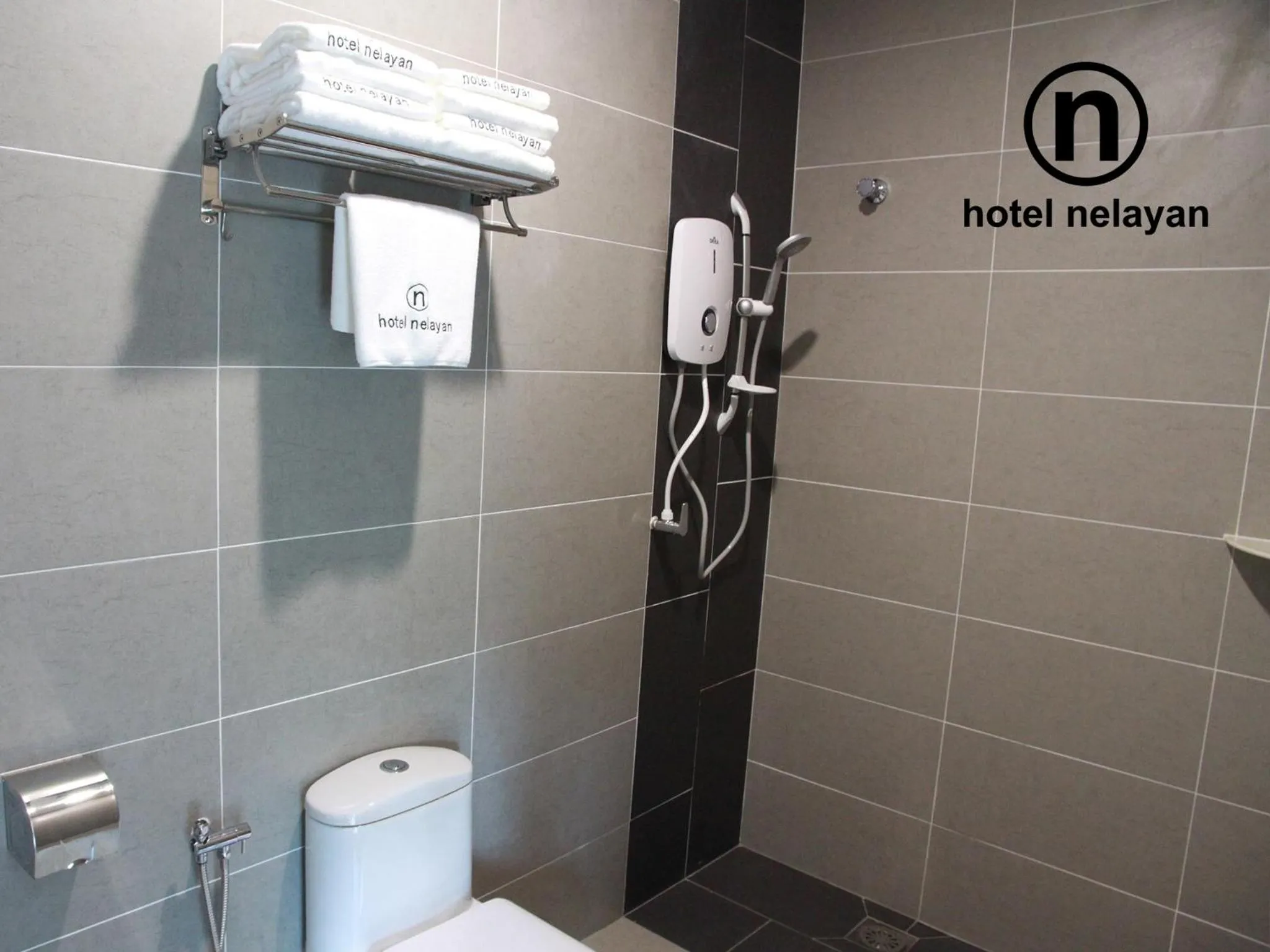 Bathroom in Hotel Nelayan