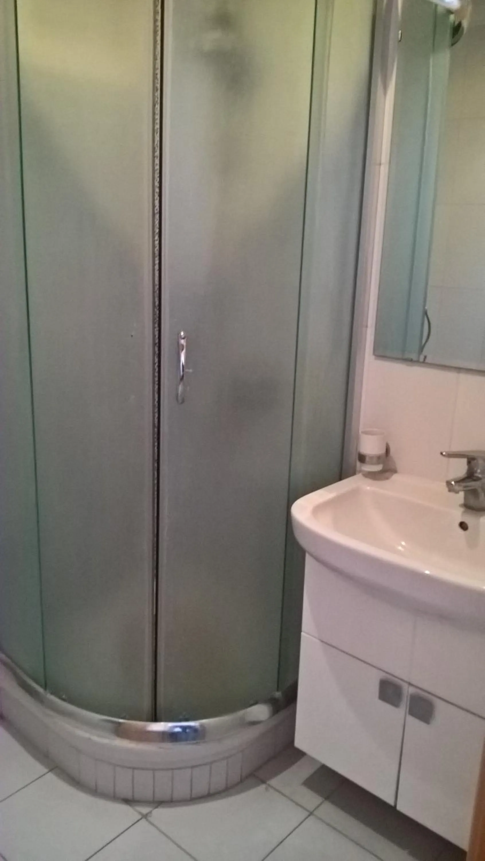 Shower in Residence Ghassen