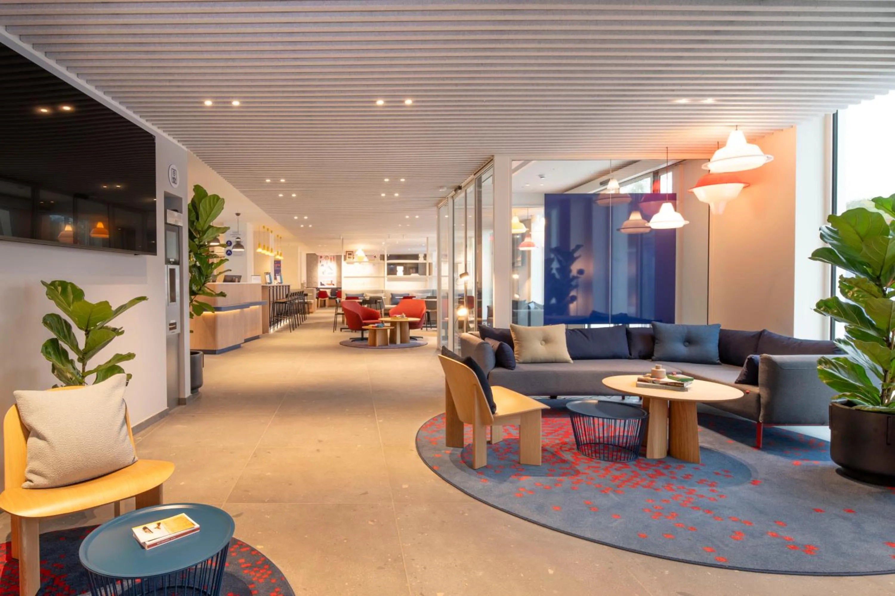 Lobby or reception in Holiday Inn Express & Suites Ghent by IHG