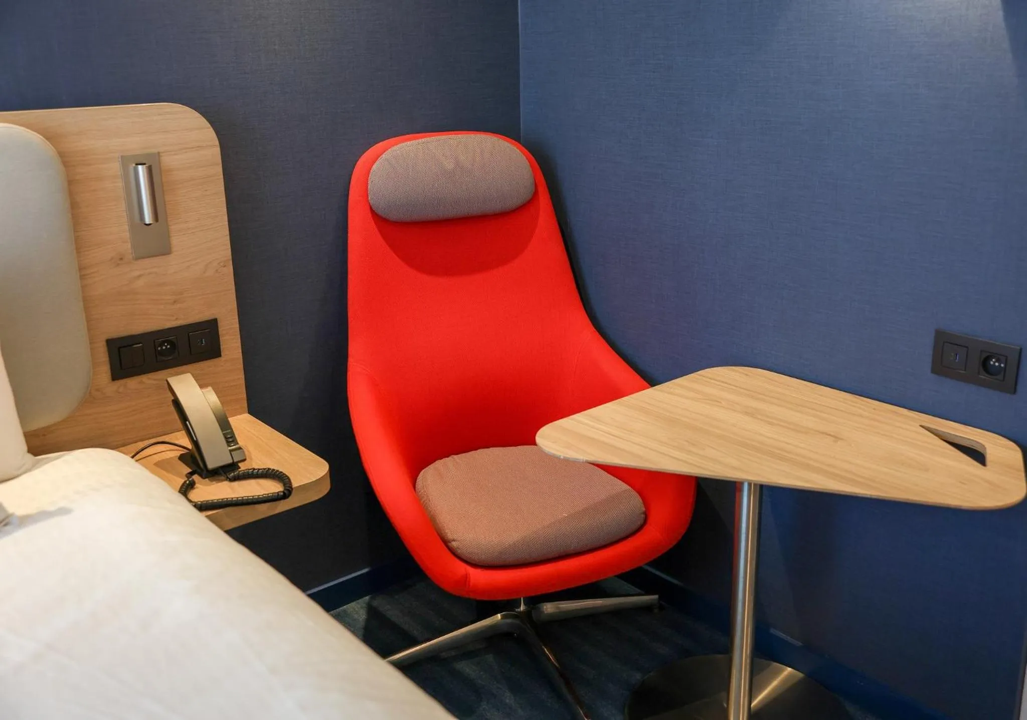 Photo of the whole room in Holiday Inn Express & Suites Ghent by IHG