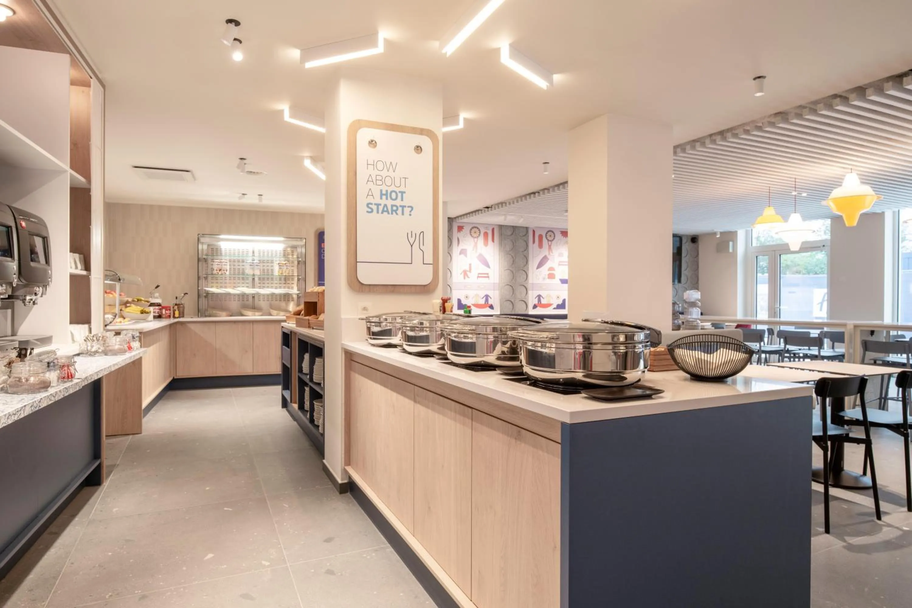 Restaurant/places to eat in Holiday Inn Express & Suites Ghent by IHG