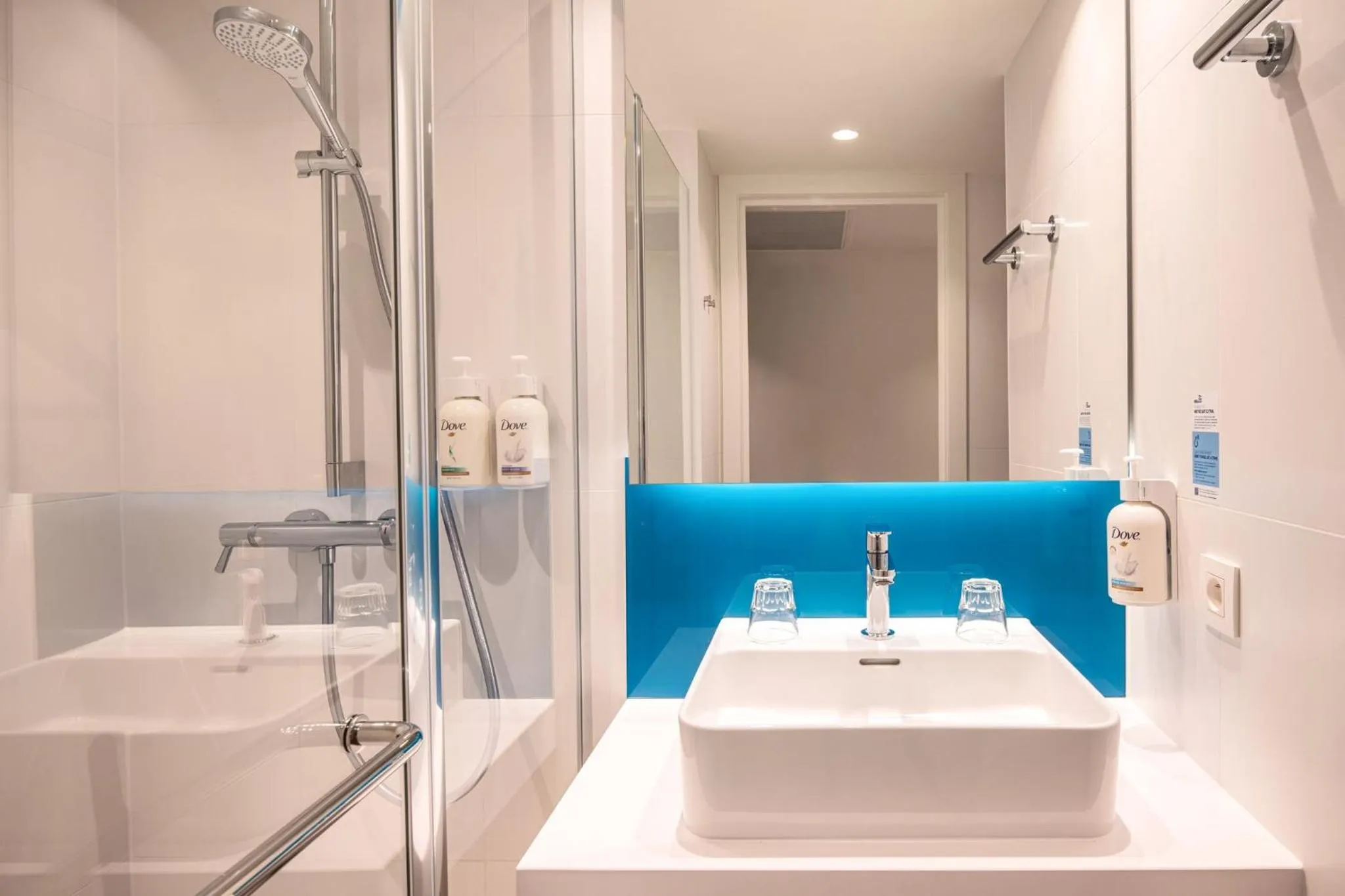 Bathroom in Holiday Inn Express & Suites Ghent by IHG