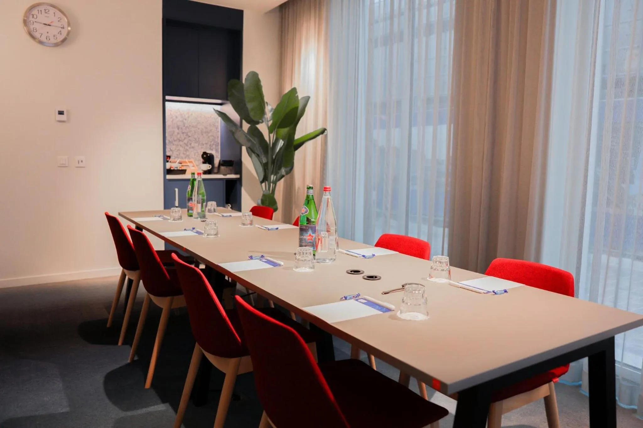 Meeting/conference room in Holiday Inn Express & Suites Ghent by IHG