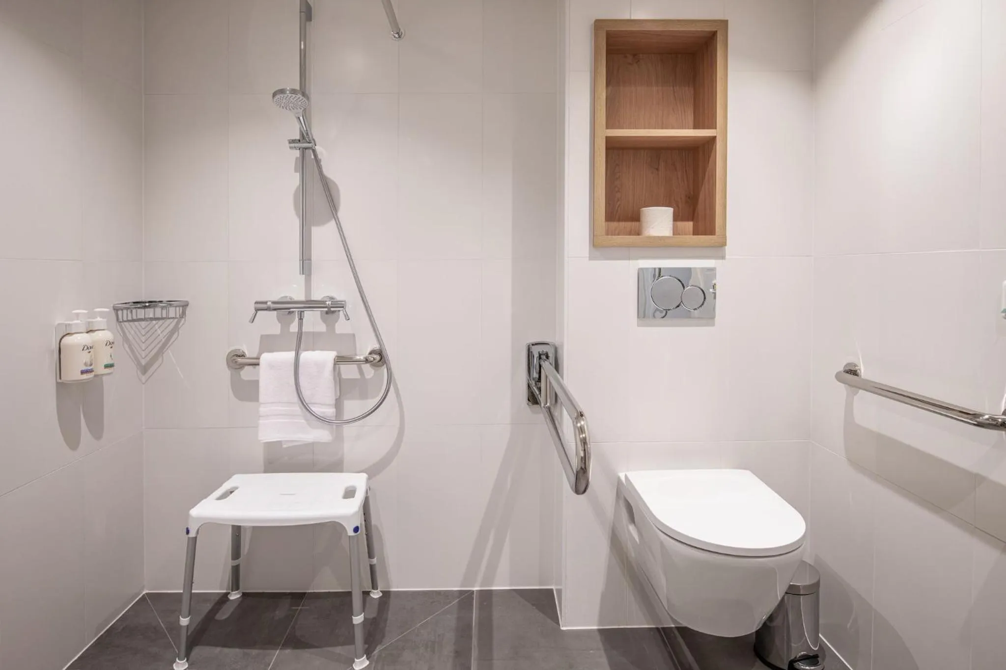 Photo of the whole room in Holiday Inn Express & Suites Ghent by IHG