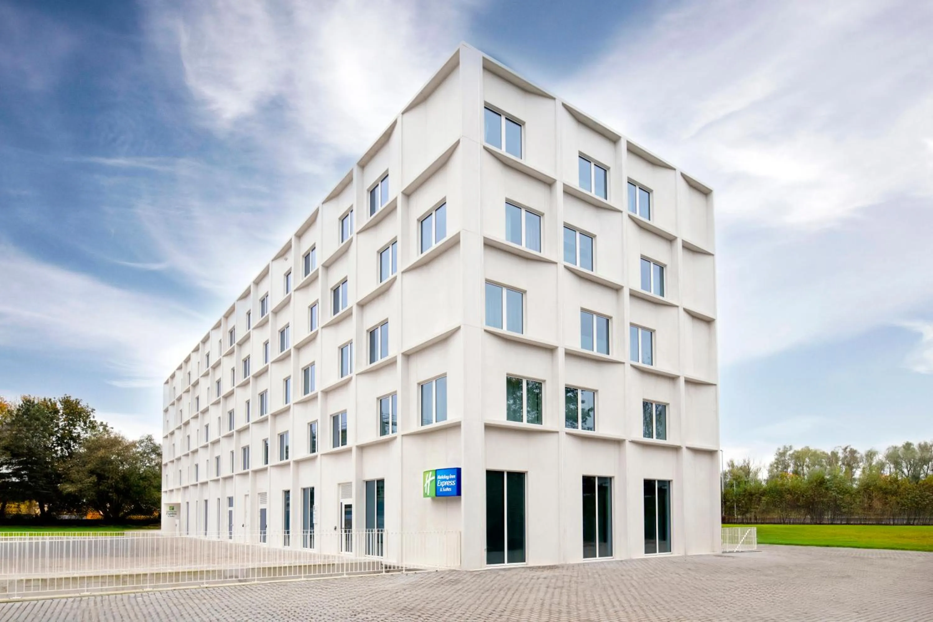 Property building in Holiday Inn Express & Suites Ghent by IHG
