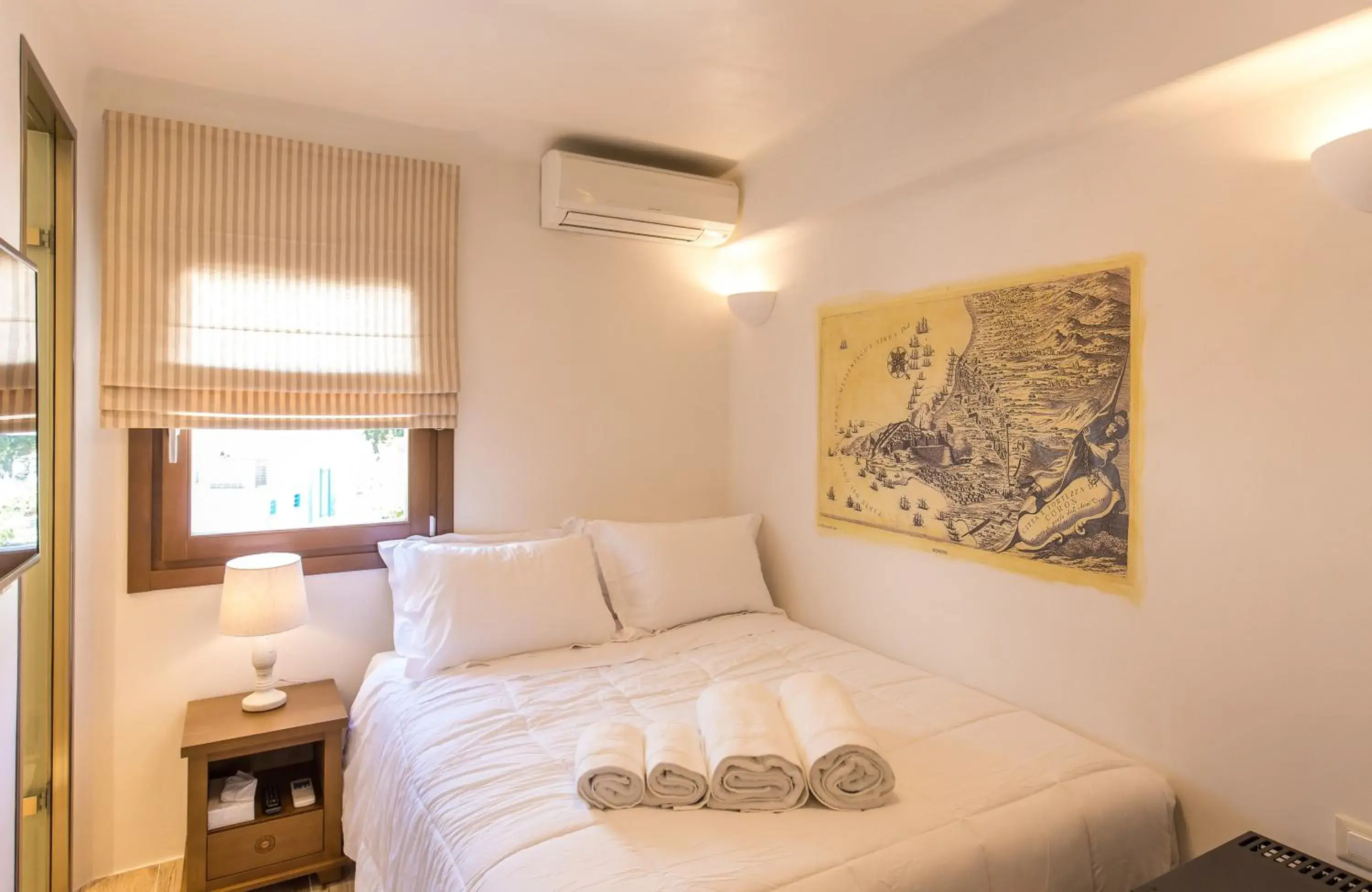 Bed in Anagram Hotel Bed in Anagram Hotel