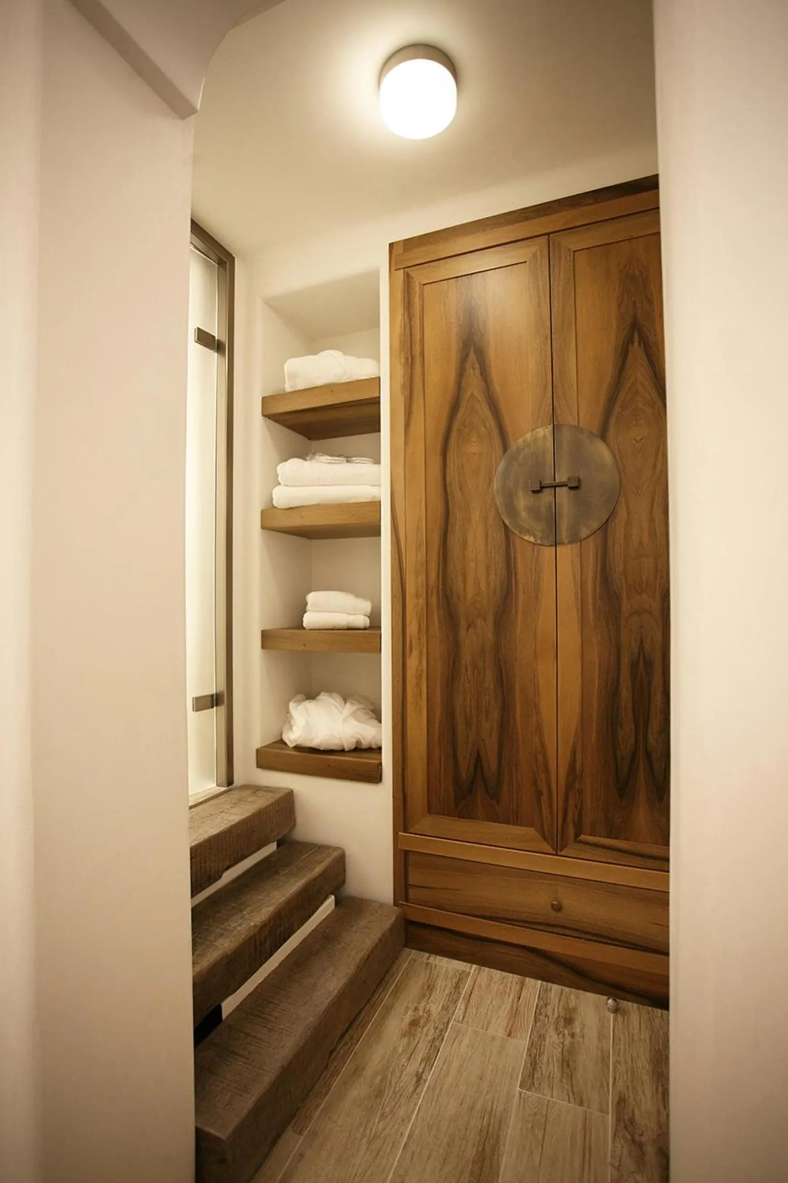 Day in Anagram Hotel