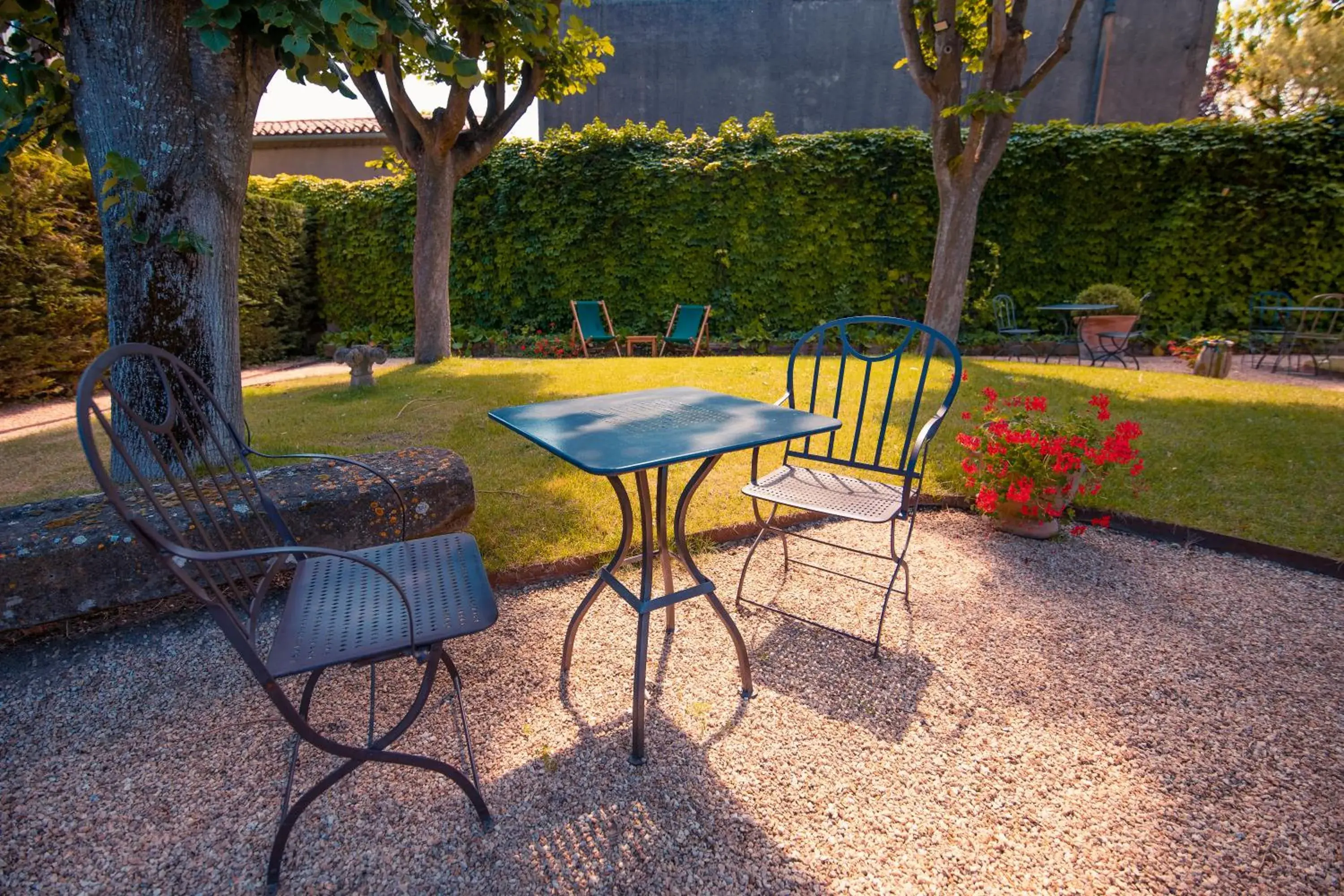 Breakfast in Hôtel Le Donjon - Cœur de La Cité Médiévale Breakfast in Hôtel Le Donjon - Cœur de La Cité Médiévale