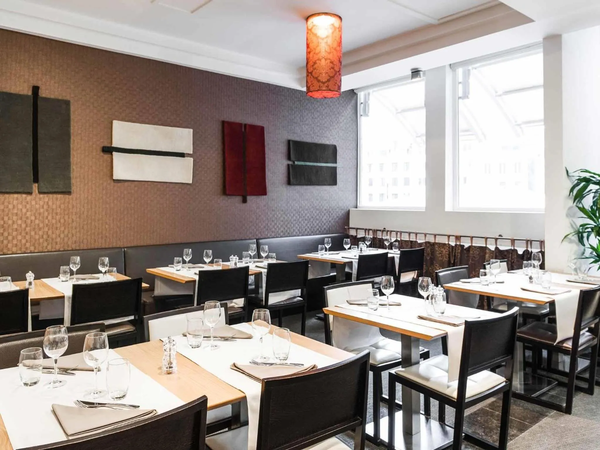 Restaurant/places to eat in Novotel Gent Centrum