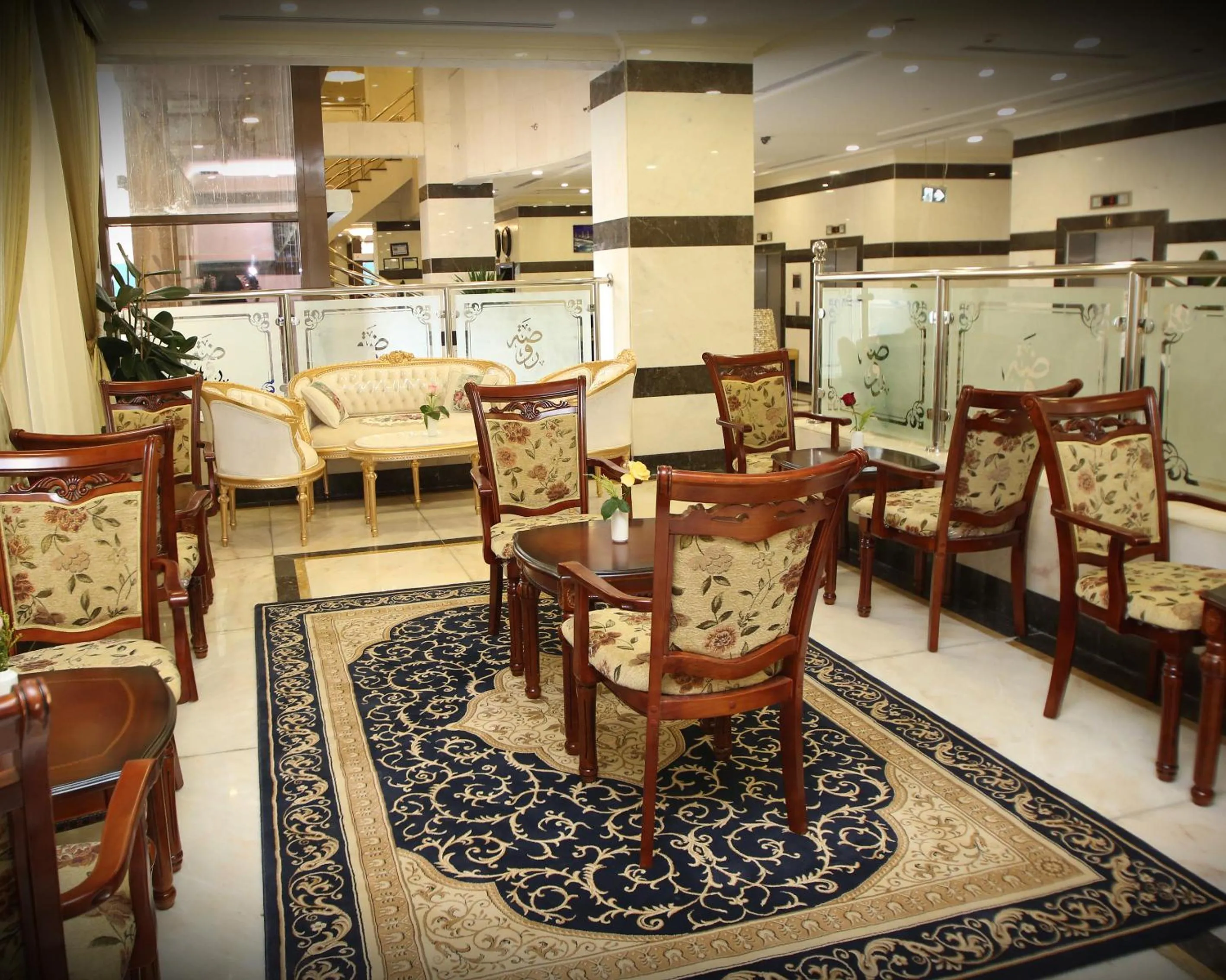 Restaurant/places to eat in Al Aqeeq Al Rawda Hotel by Abu Al Joud