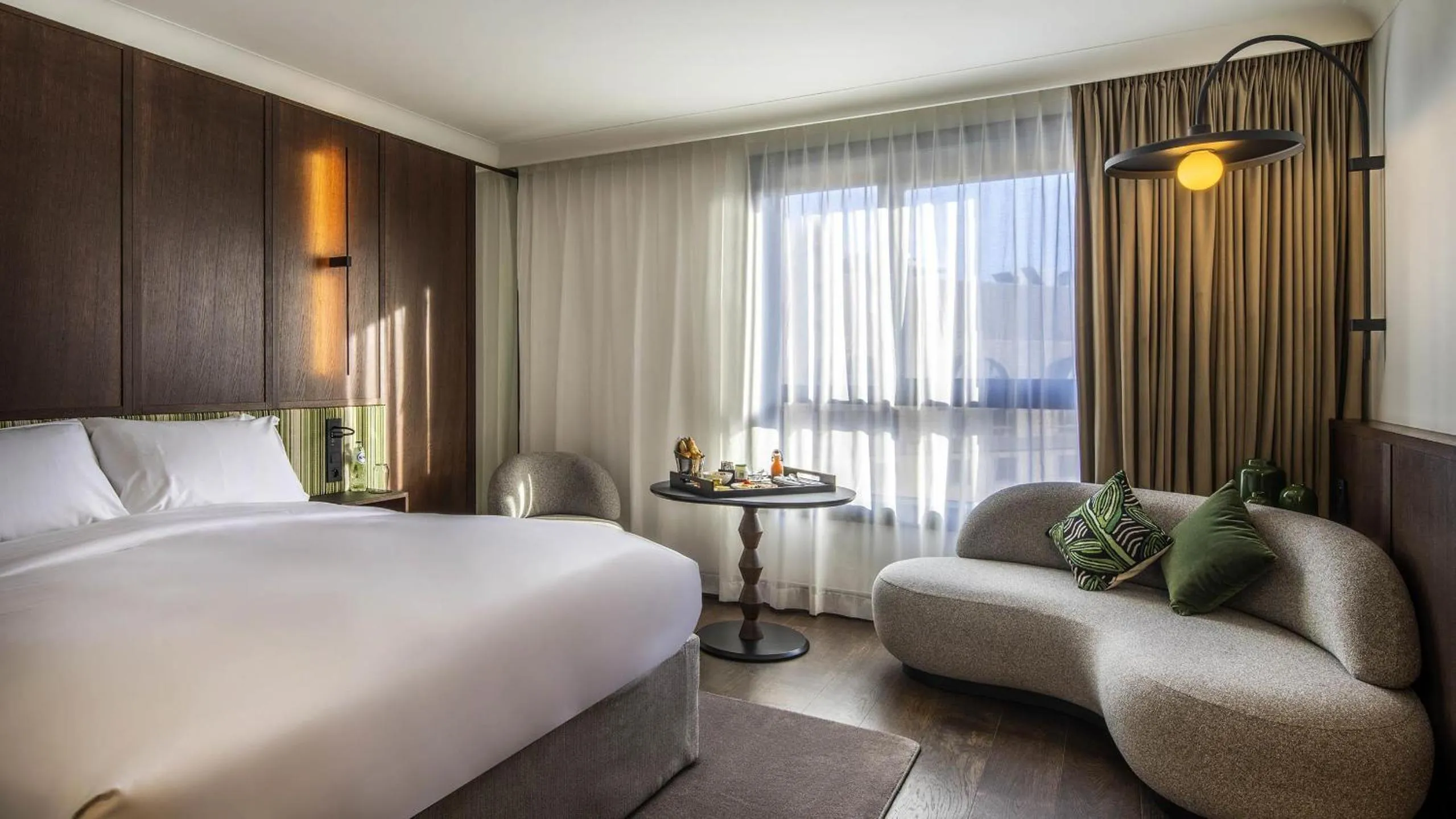 Bedroom, Bed in Le Louise Hotel Brussels - MGallery Collection