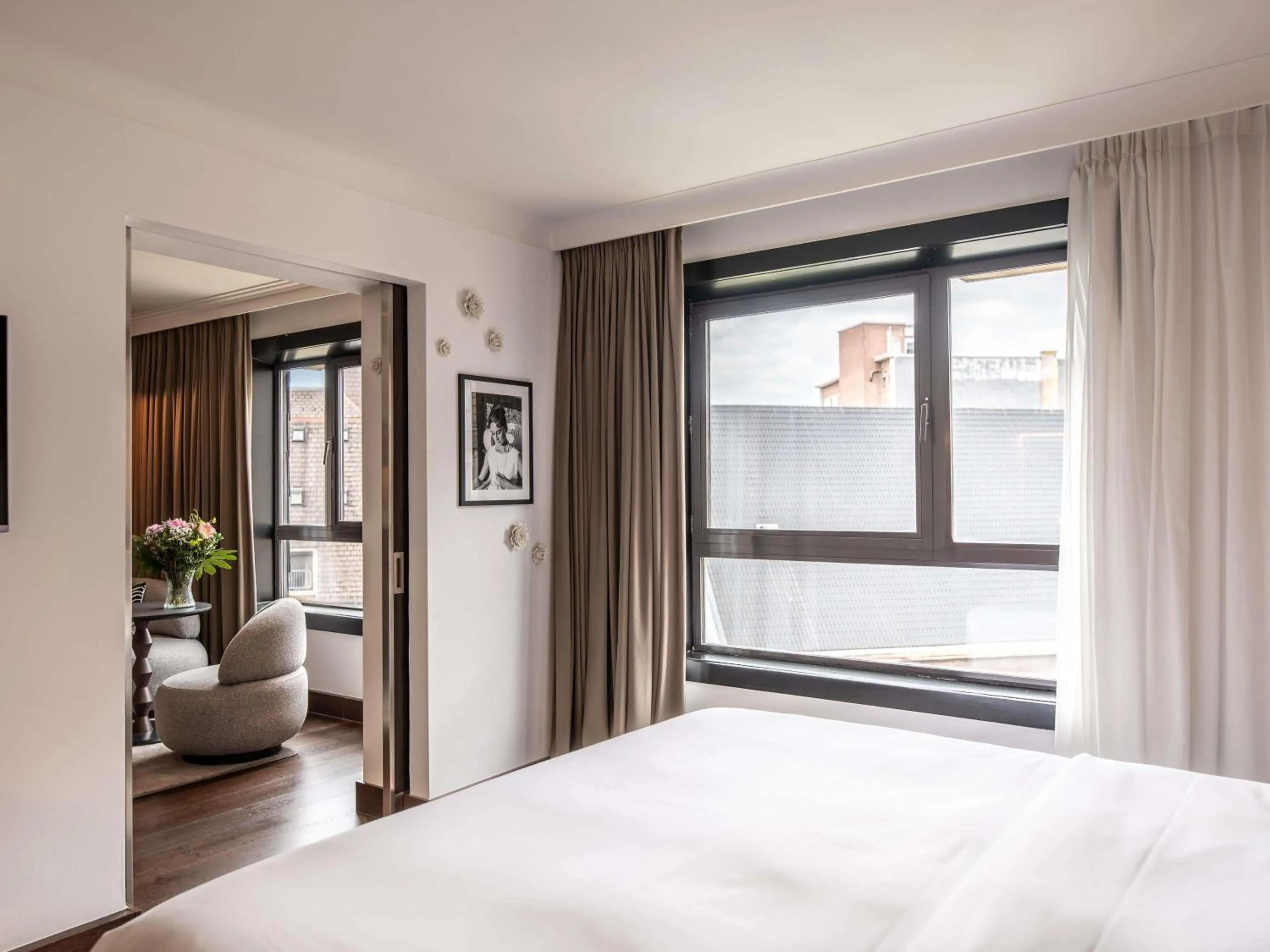 Bedroom, Bed in Le Louise Hotel Brussels - MGallery Collection