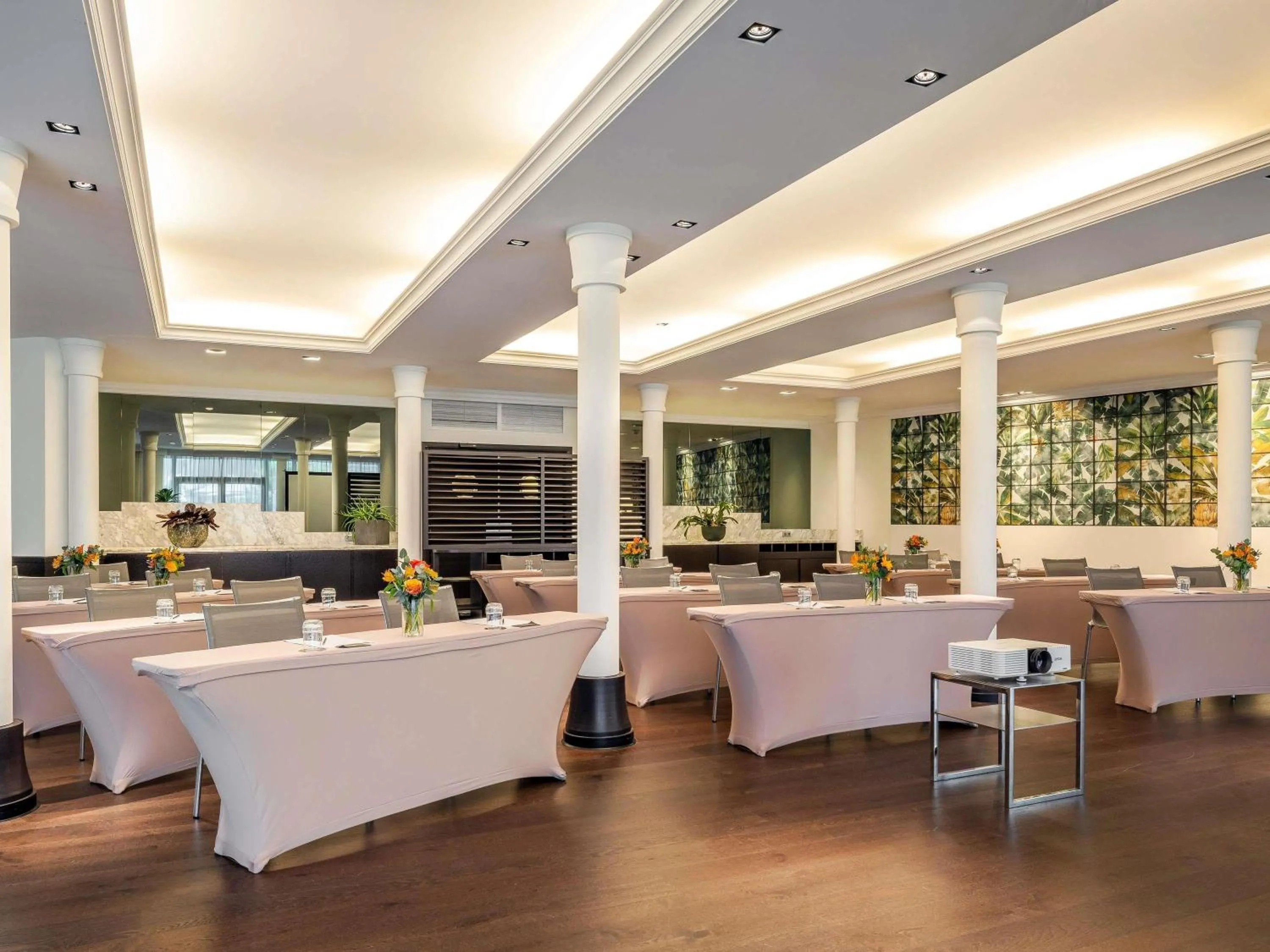 Business facilities in Le Louise Hotel Brussels - MGallery Collection