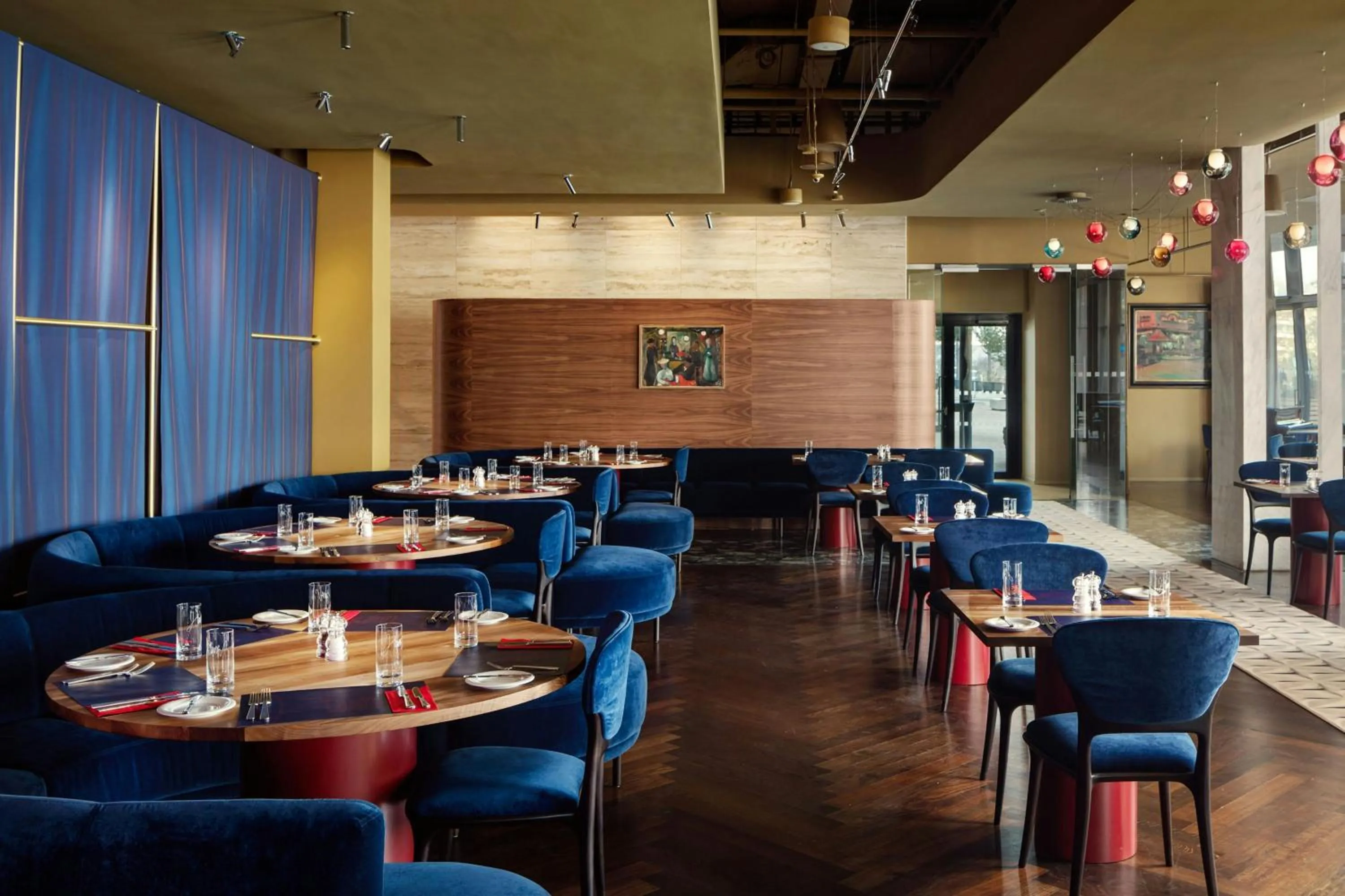 Lounge or bar in Courtyard by Marriott Brno