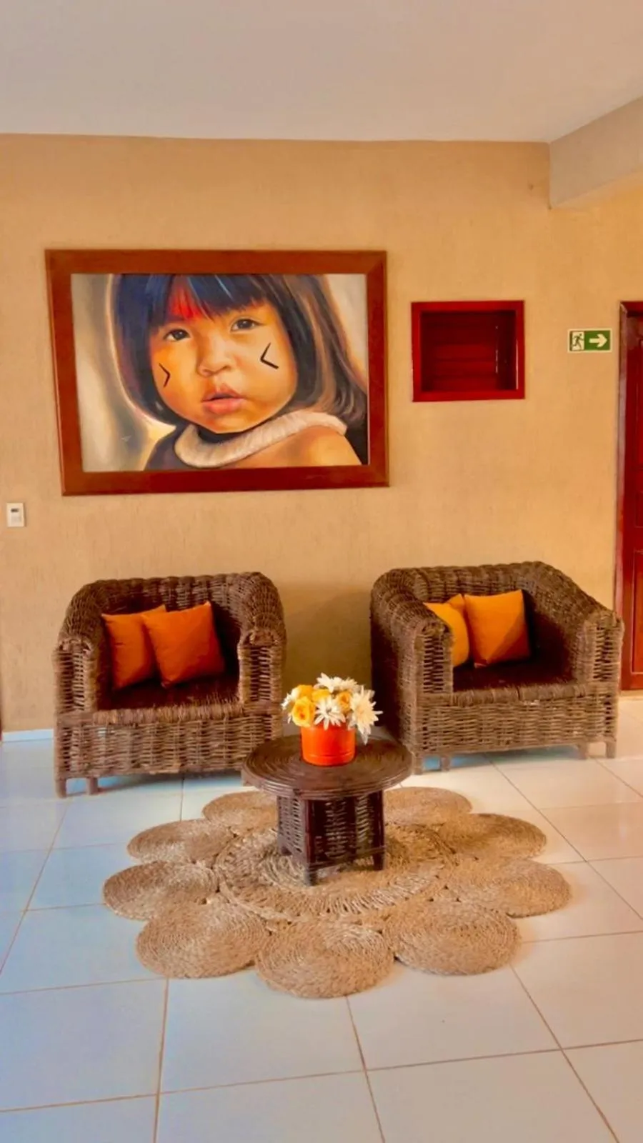 Seating area in Hotel Maré Mansa