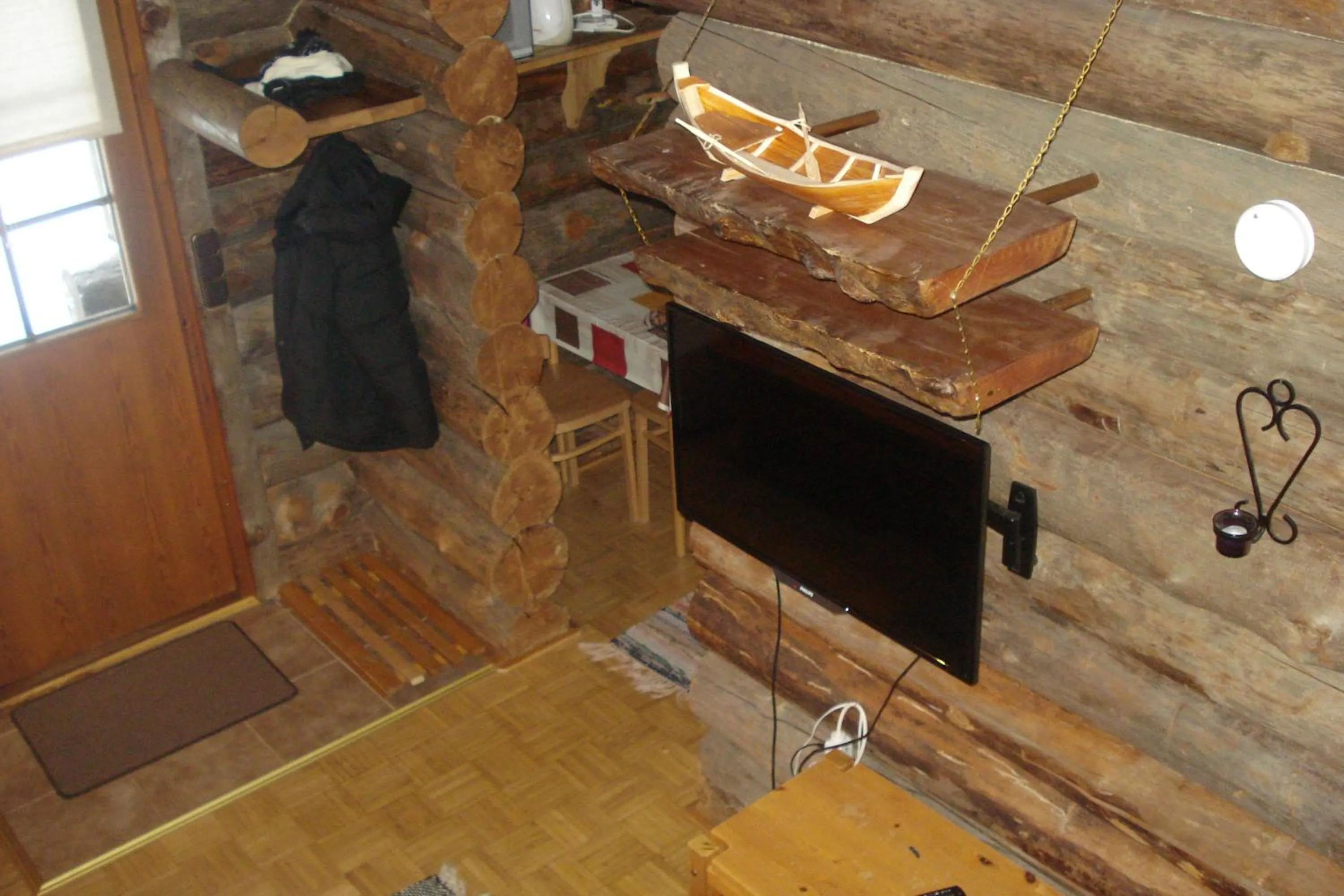 Living room in Toola-Lodge