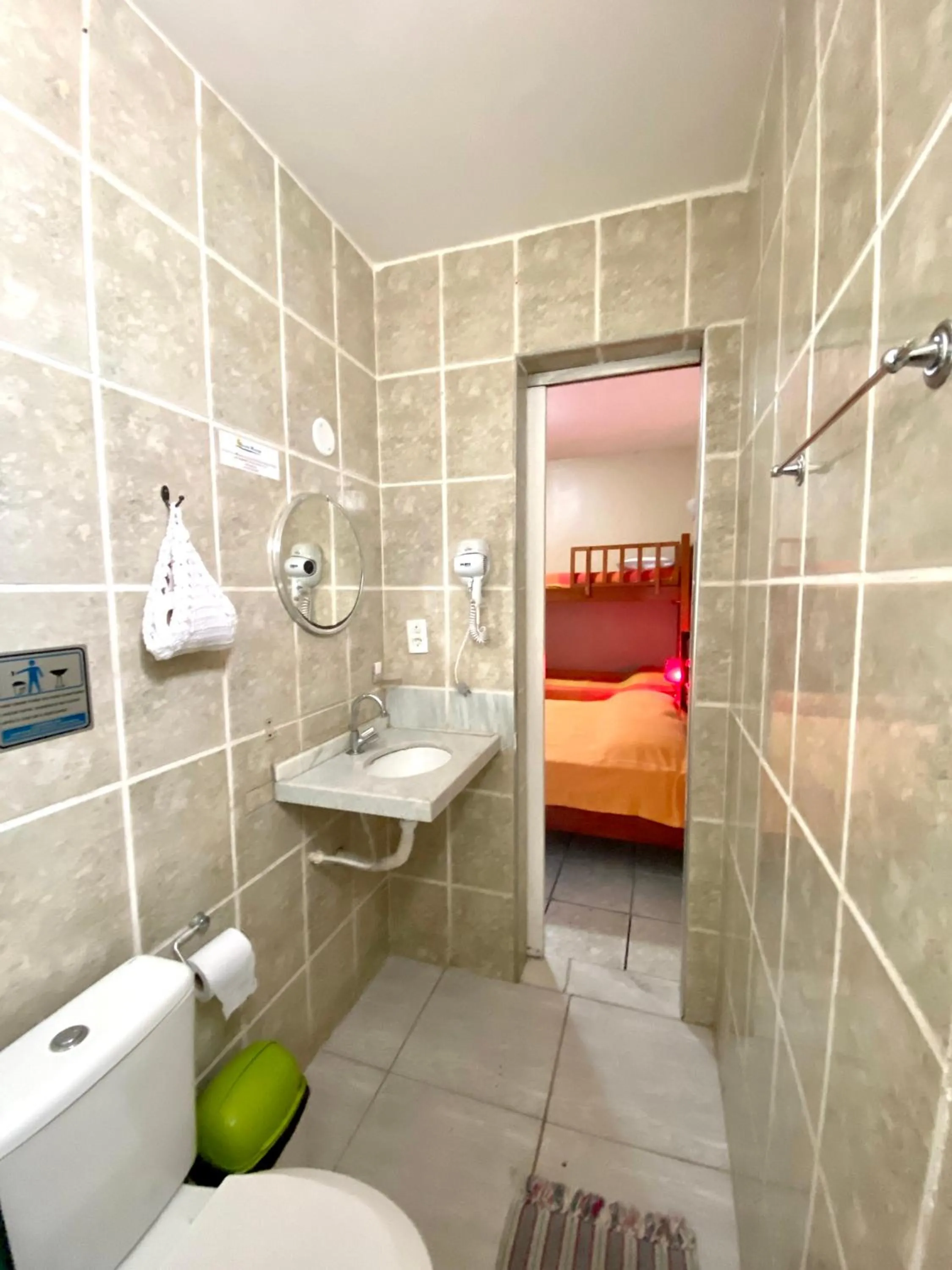 Bathroom, Bed in Pousada Mucuripe