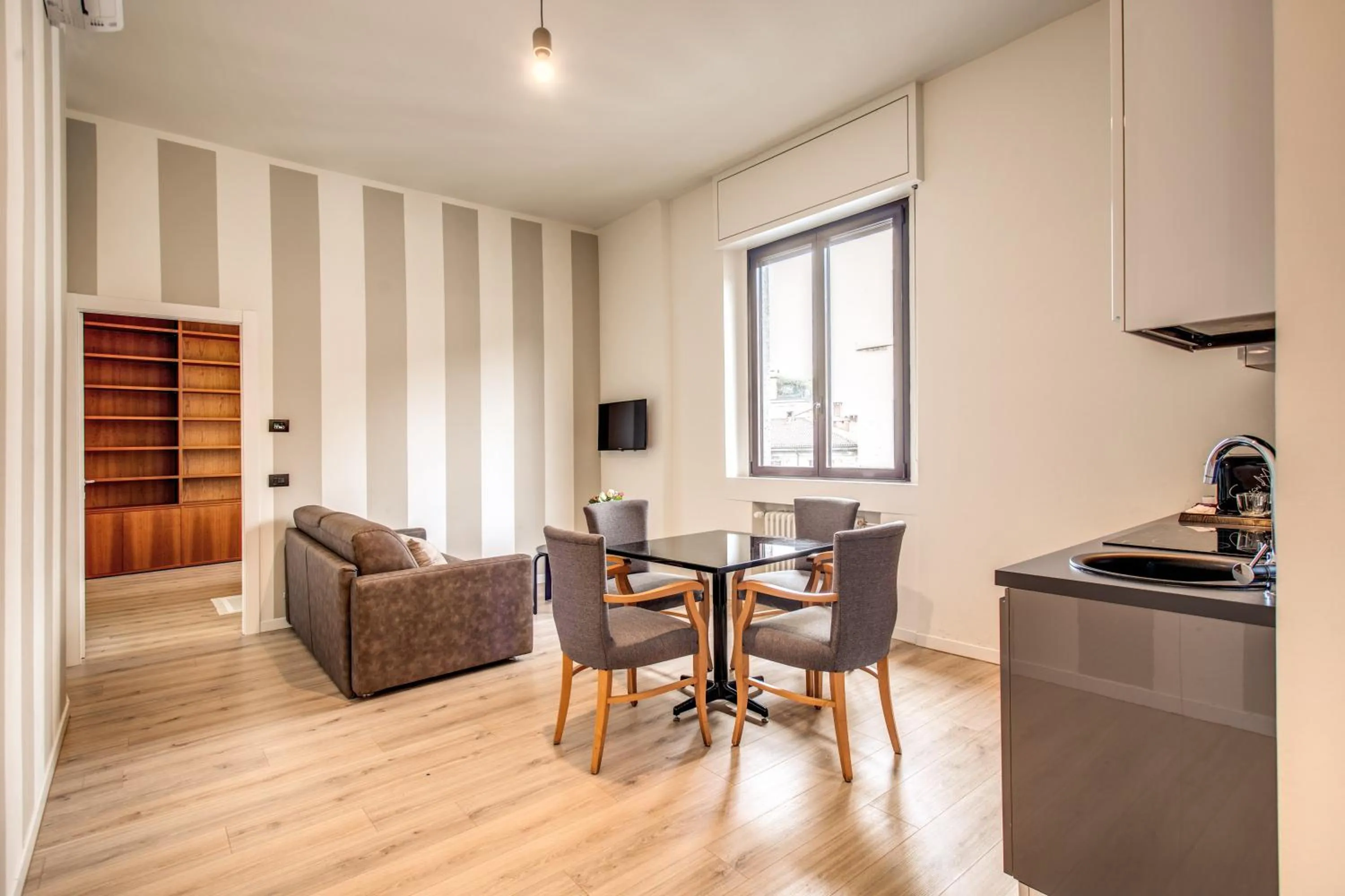 Kitchen or kitchenette in Suite Santa Tecla