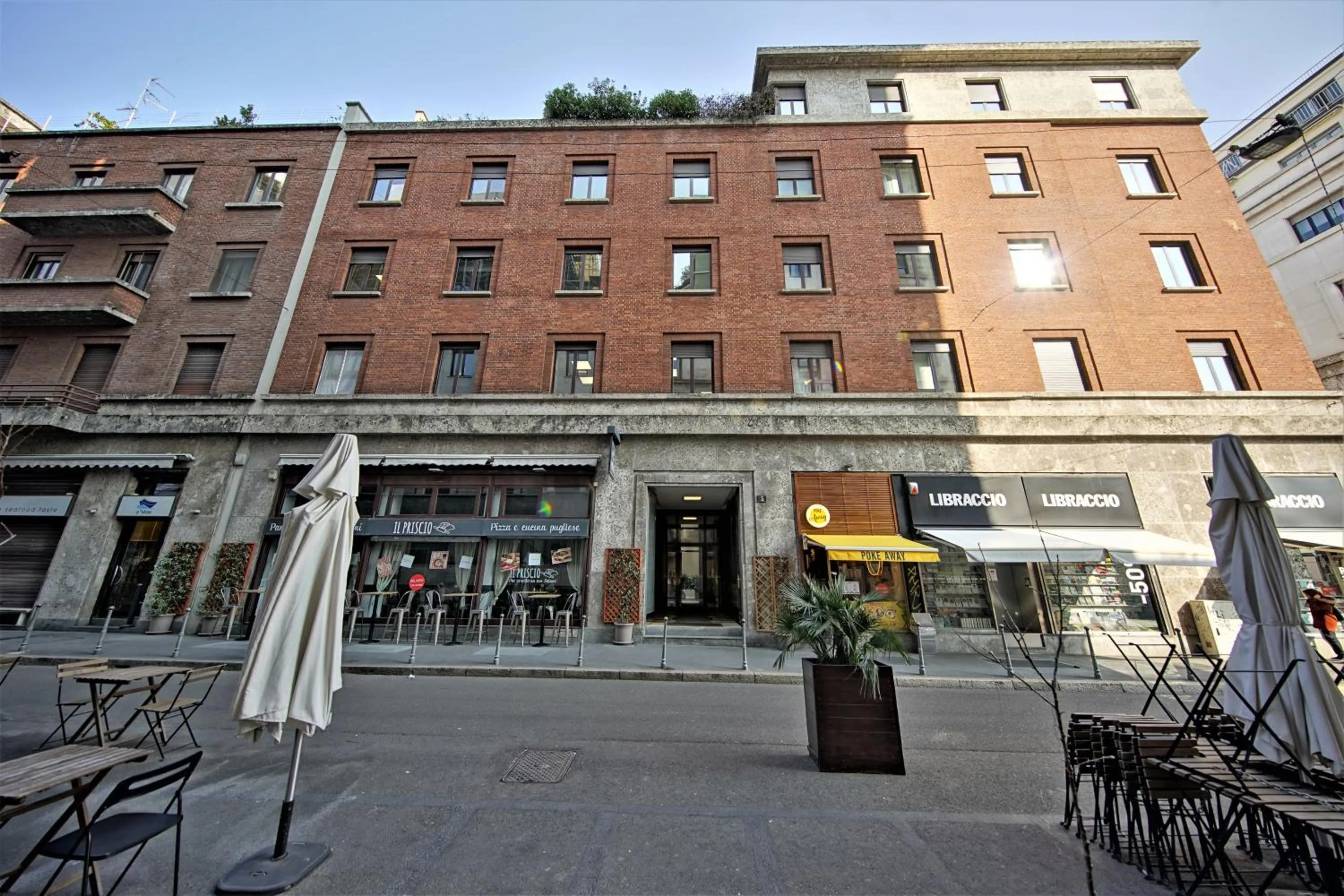 Property building in Suite Santa Tecla