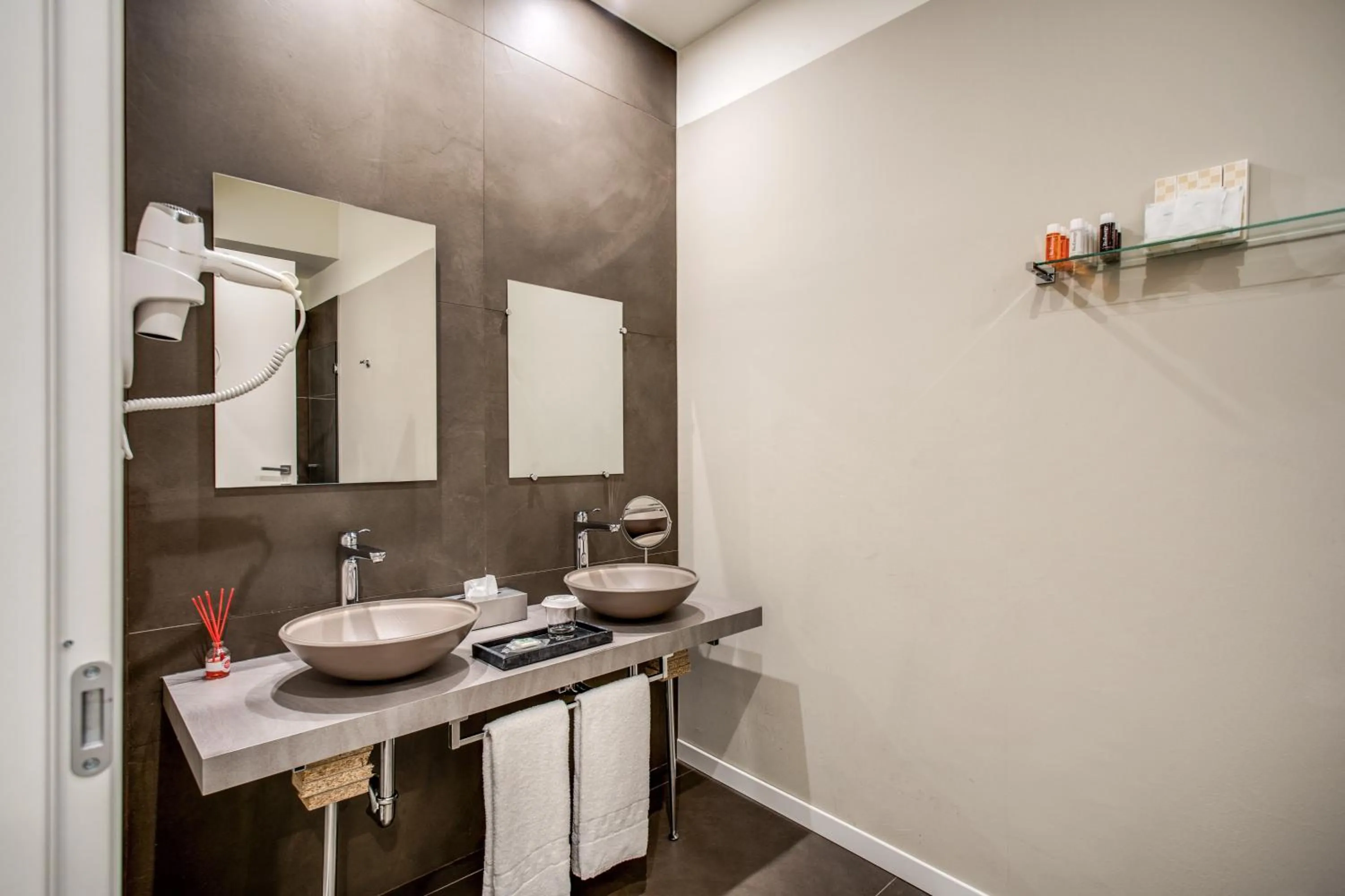 Bathroom in Suite Santa Tecla