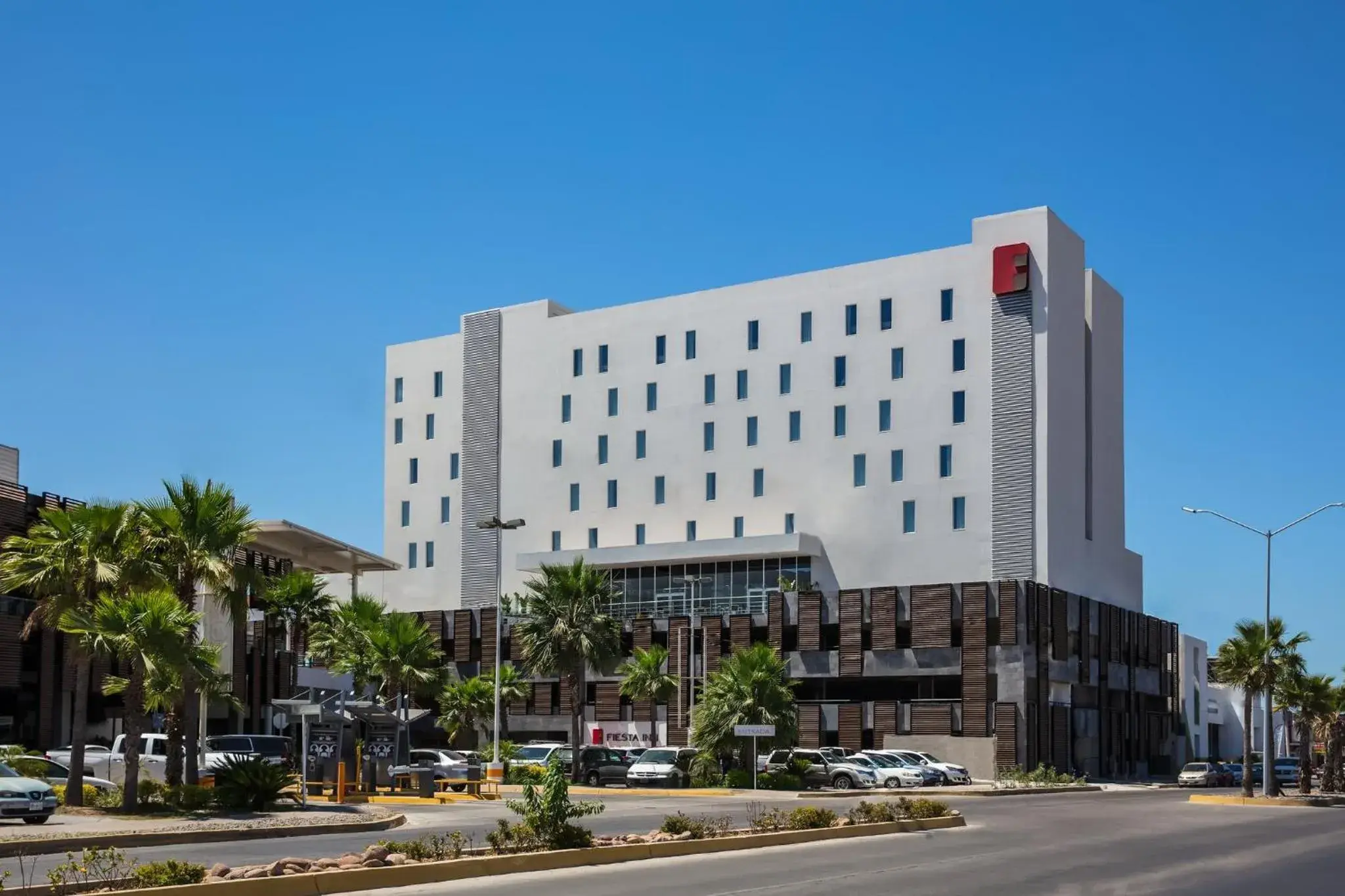 Property building in Fiesta Inn Los Mochis Property building in Fiesta Inn Los Mochis