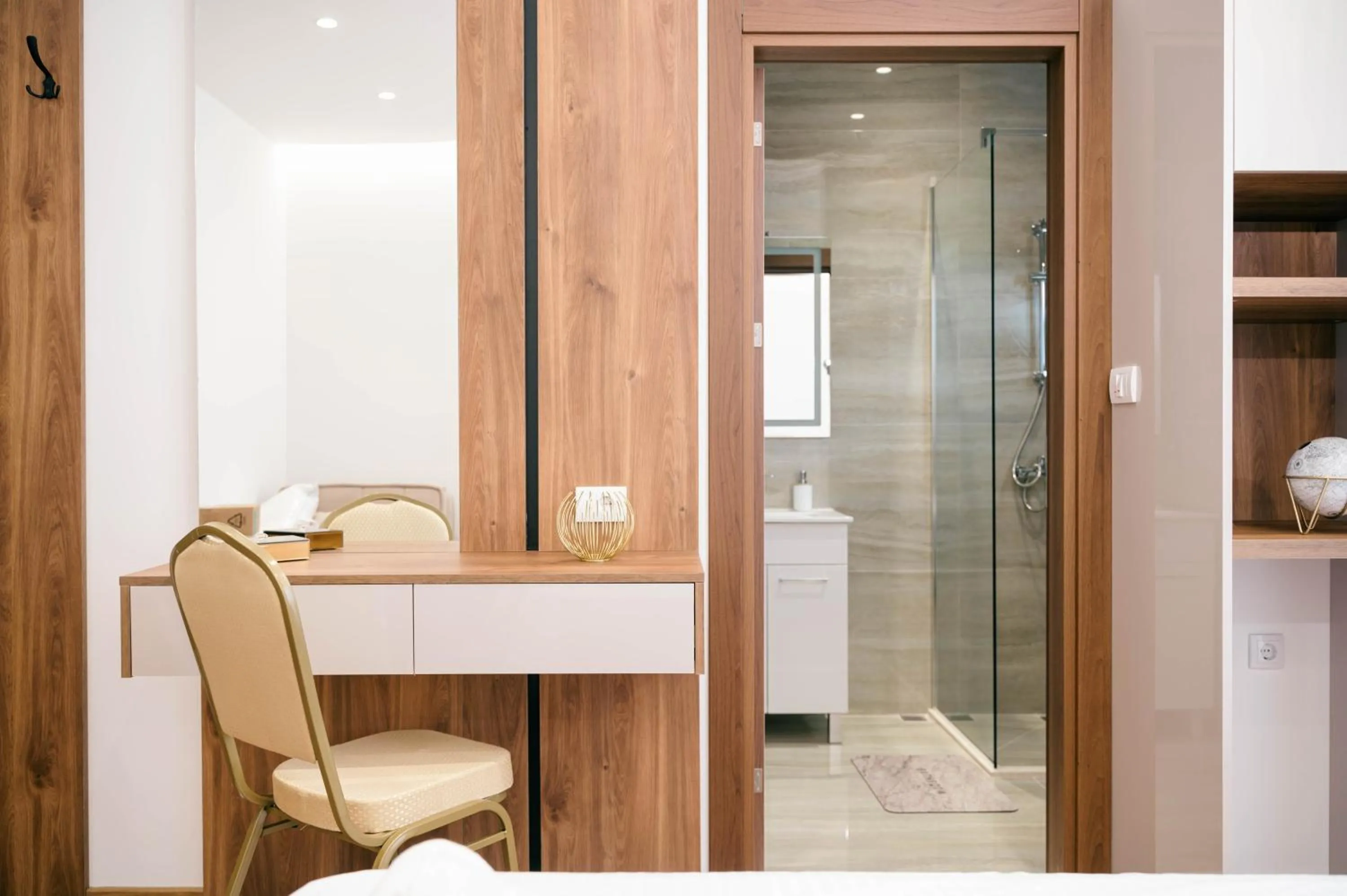 Shower in Hotel Ajana