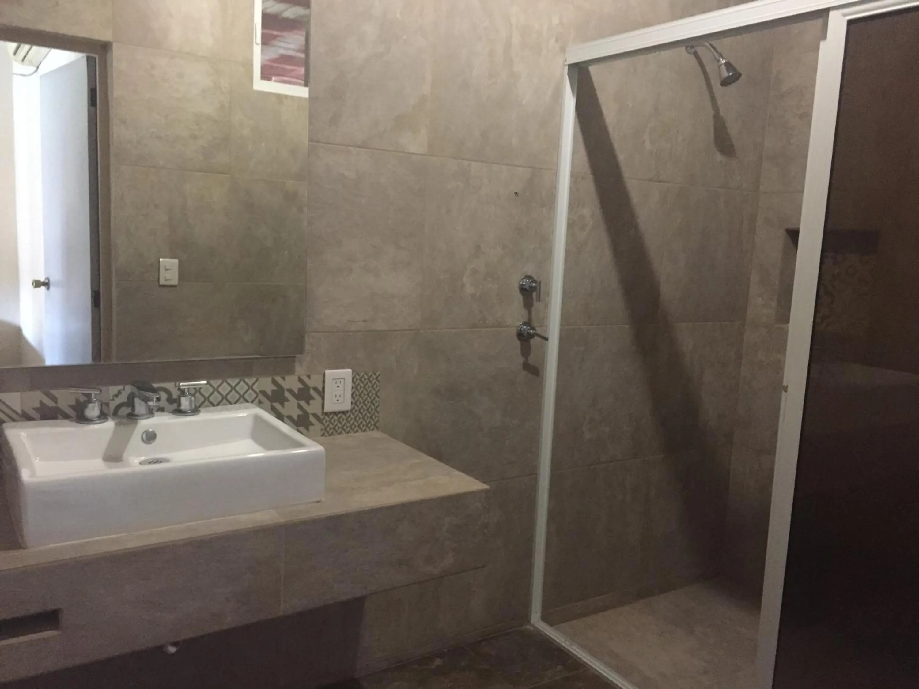 Shower in Hotel Vista Verde