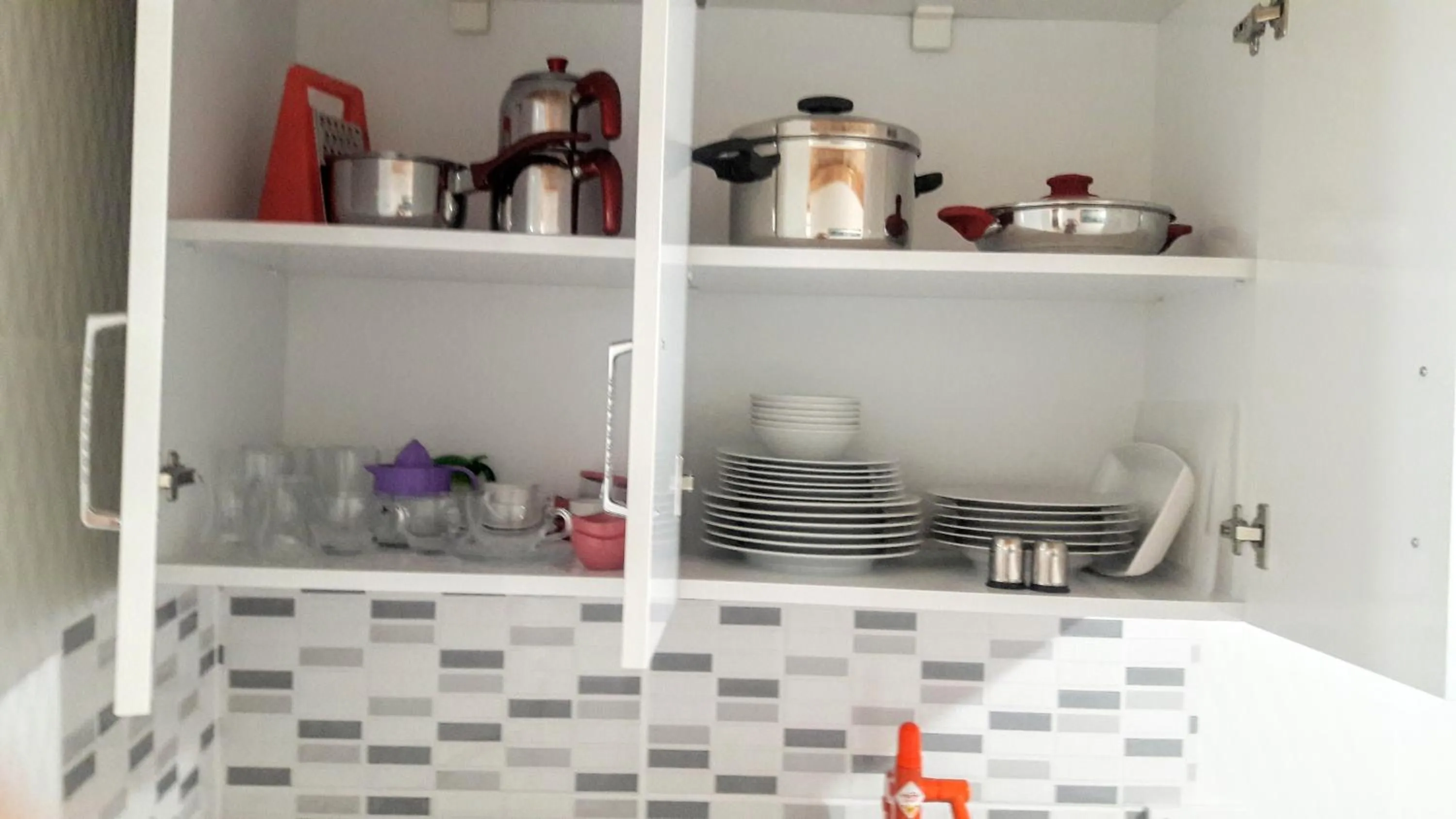 Kitchen or kitchenette in Golden Life Apart Hotel