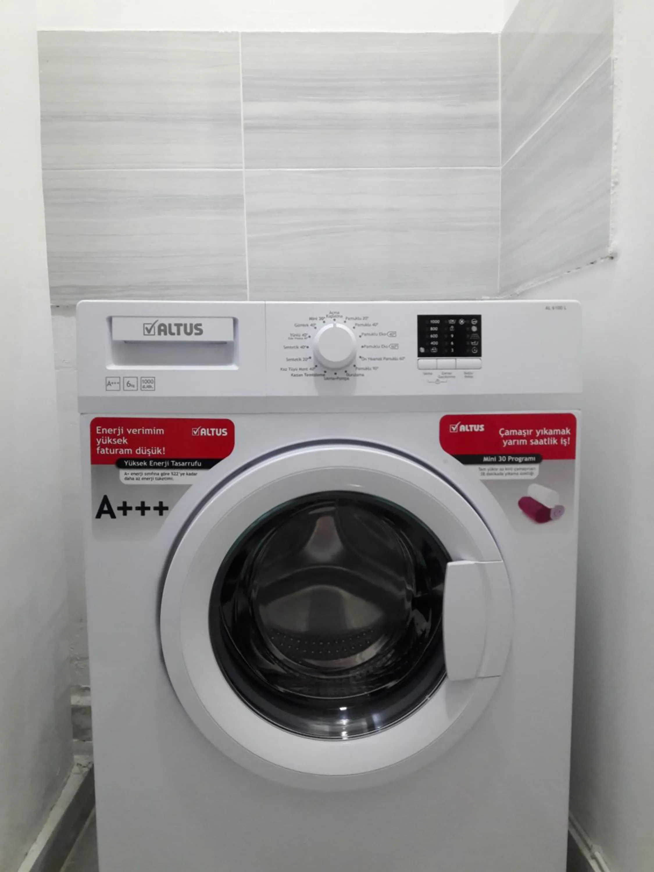 Decorative detail in Golden Life Apart Hotel