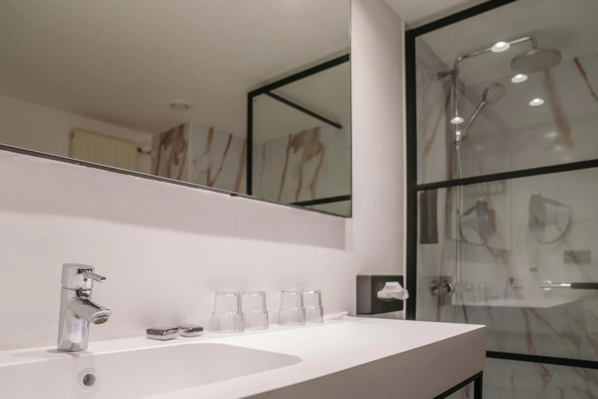 Bathroom in Ostend Hotel