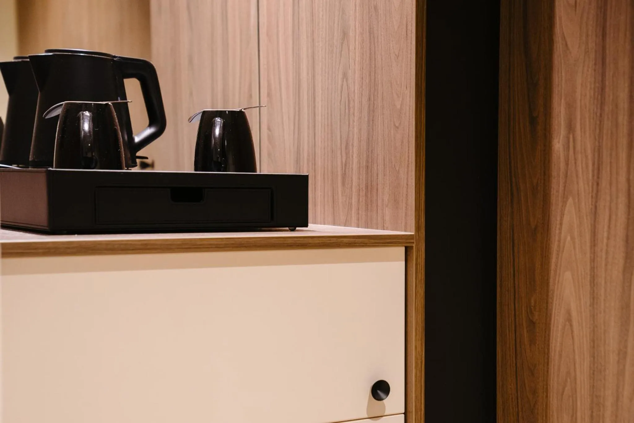 Coffee/tea facilities in Ostend Hotel