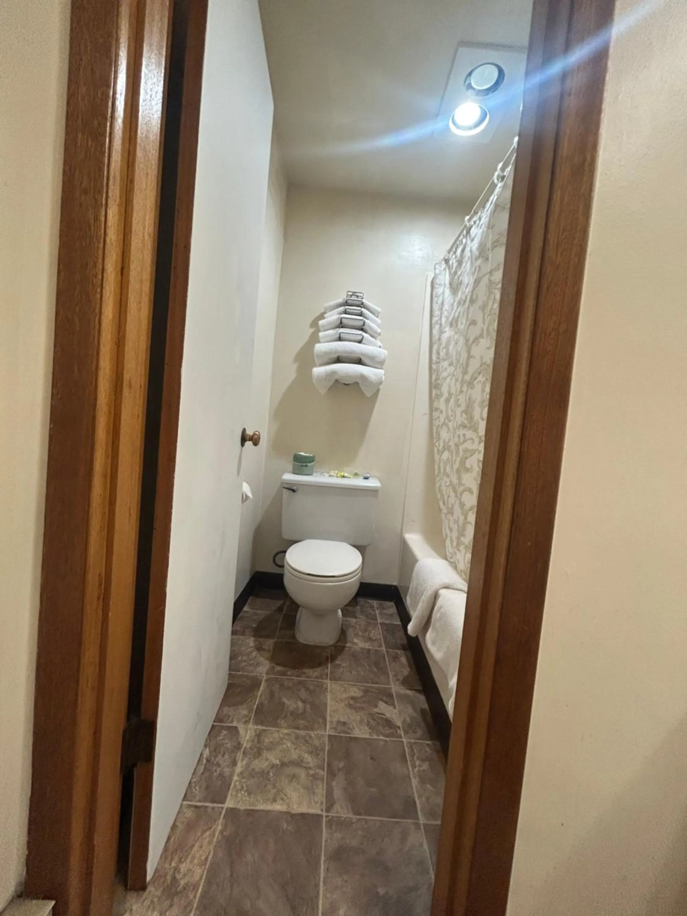 Bathroom in Capri Motel By Belvilla Walla Walla US 12